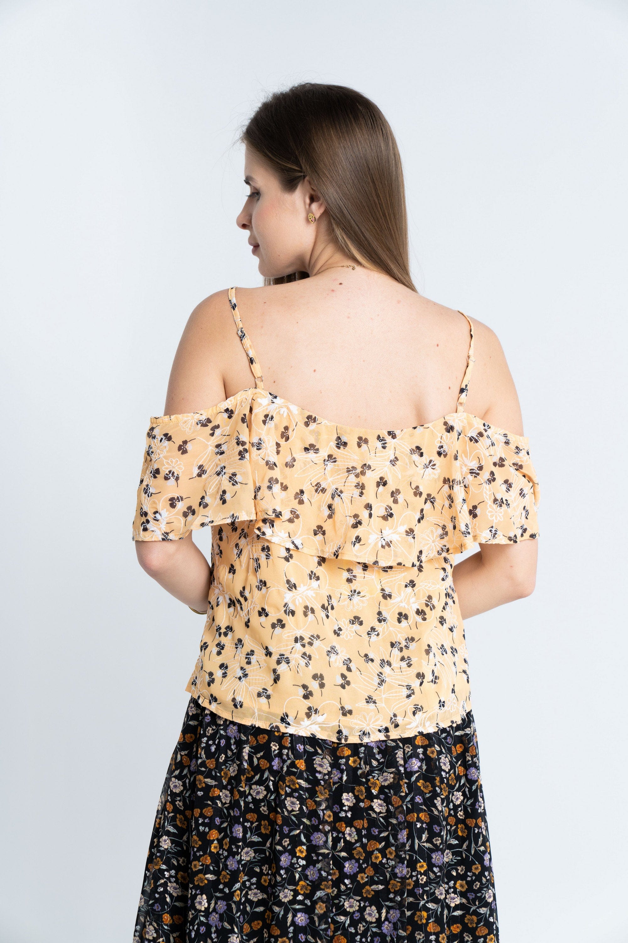 ميكا توب مورد اوف شولدر بحمالات نسائي أصفر باستل