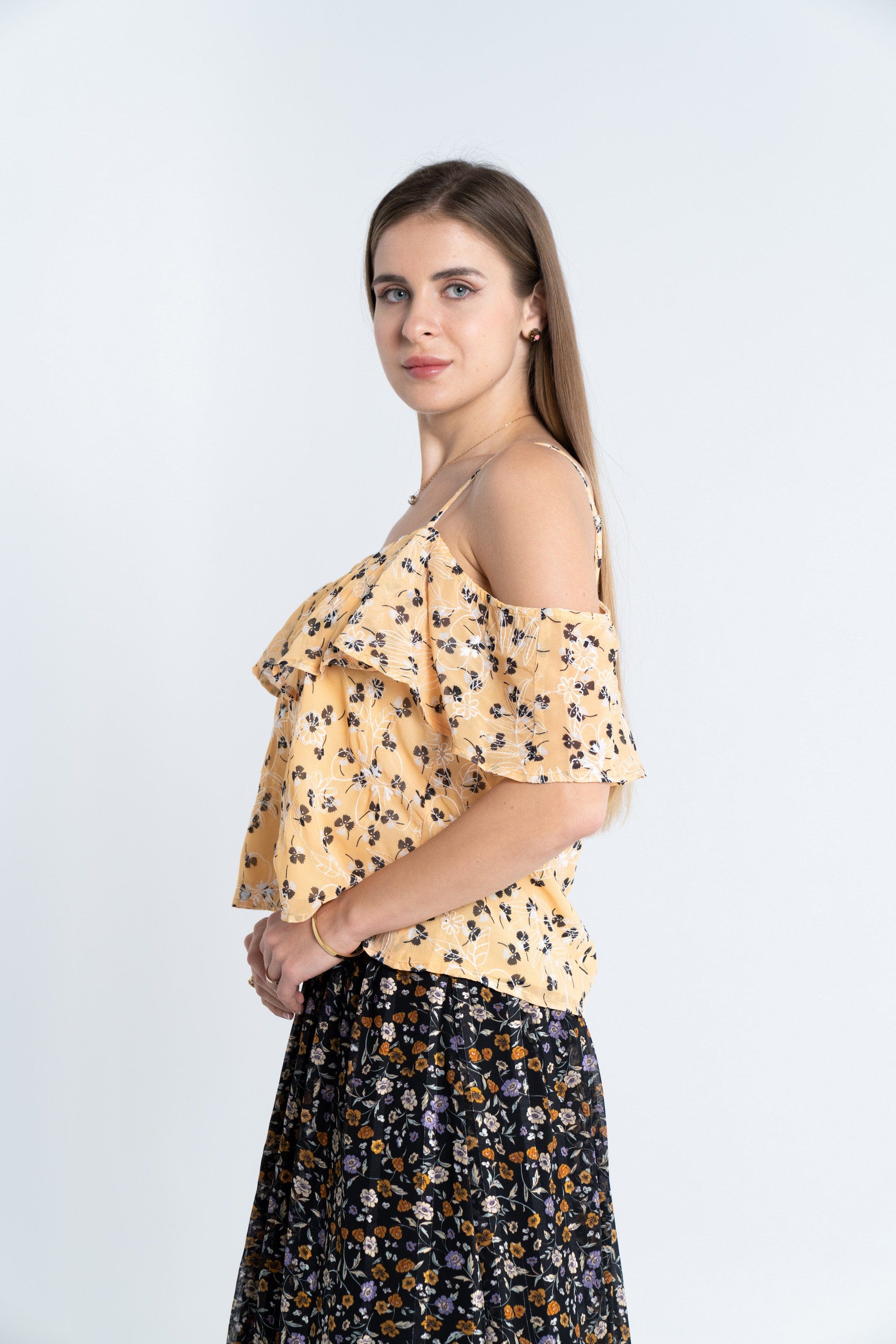 ميكا توب مورد اوف شولدر بحمالات نسائي أصفر باستل