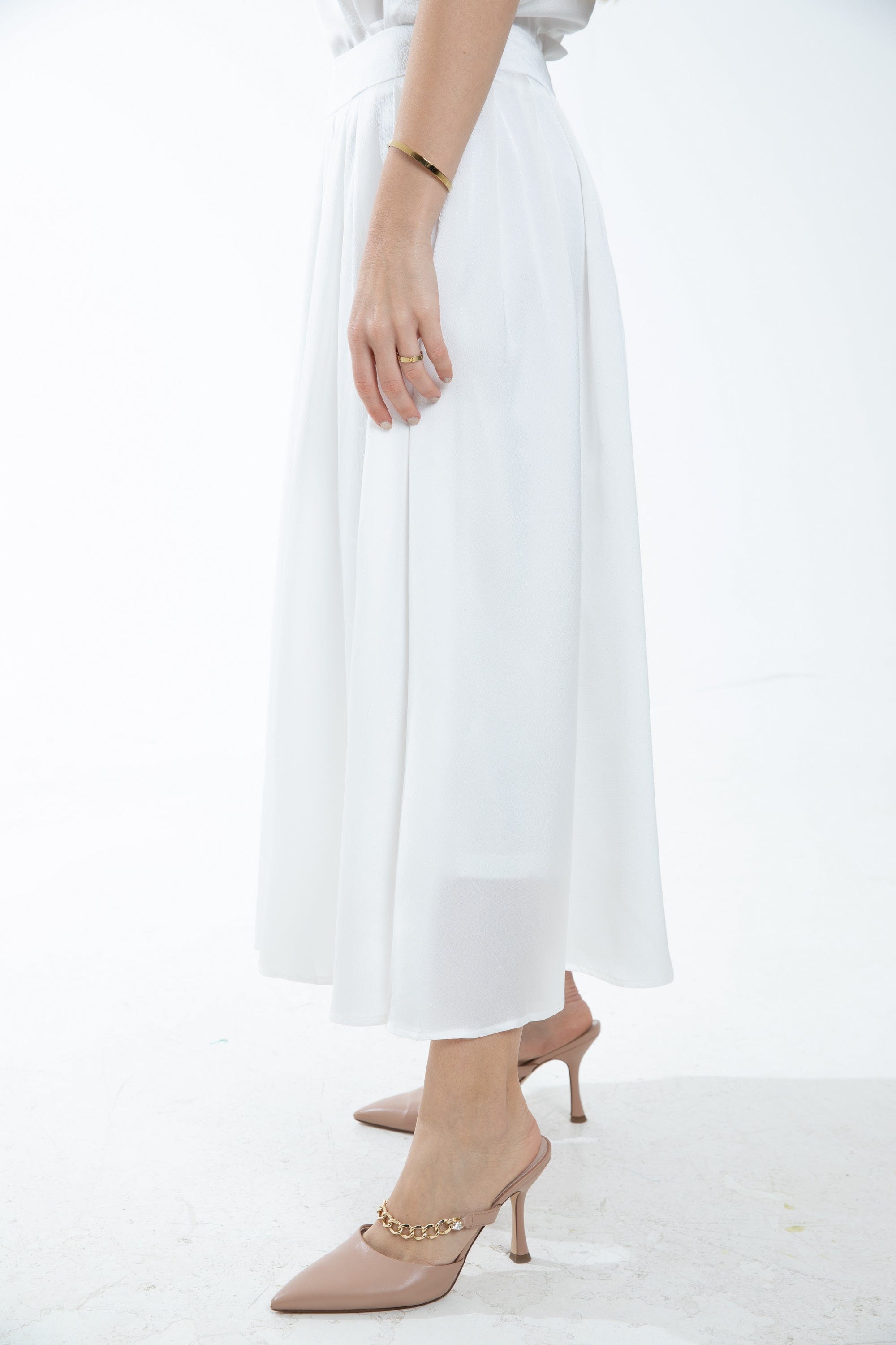 ميكا تنورة ميدي سادة بكسرات عريضة نسائية