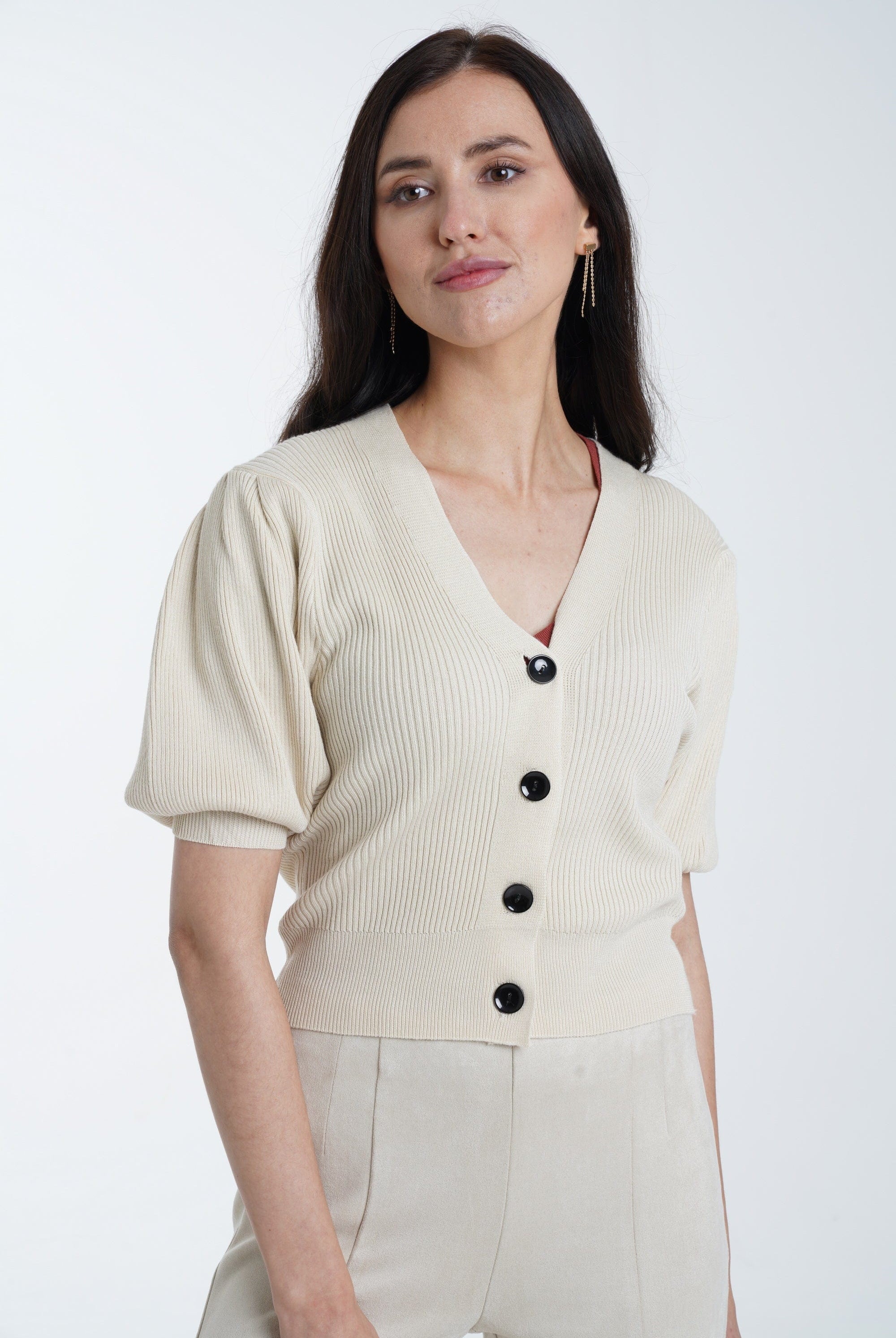 ميكا توب قصير مضلع بأزرار أمامية نص كم نسائي