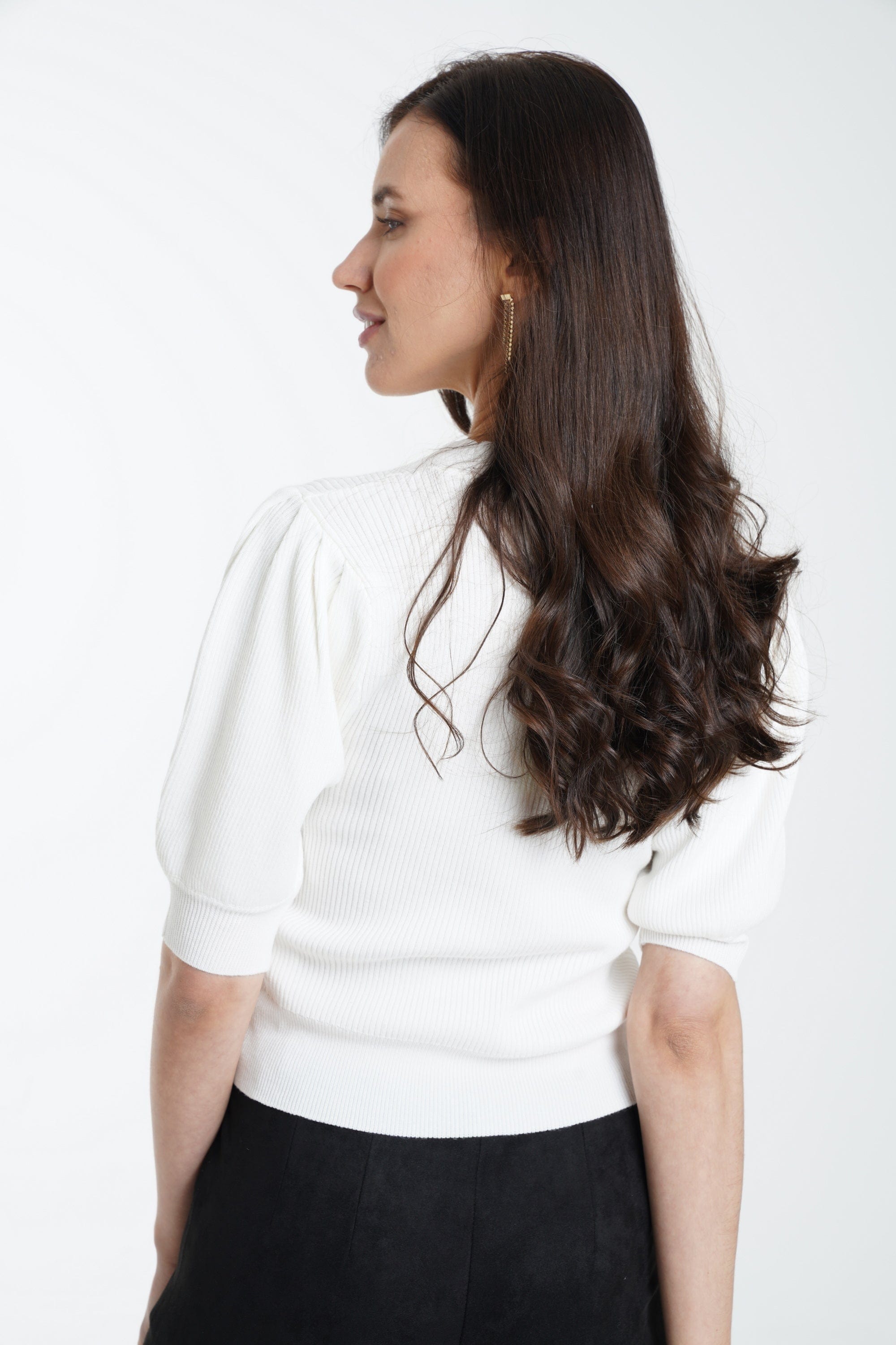 ميكا توب قصير مضلع بأزرار أمامية نص كم نسائي