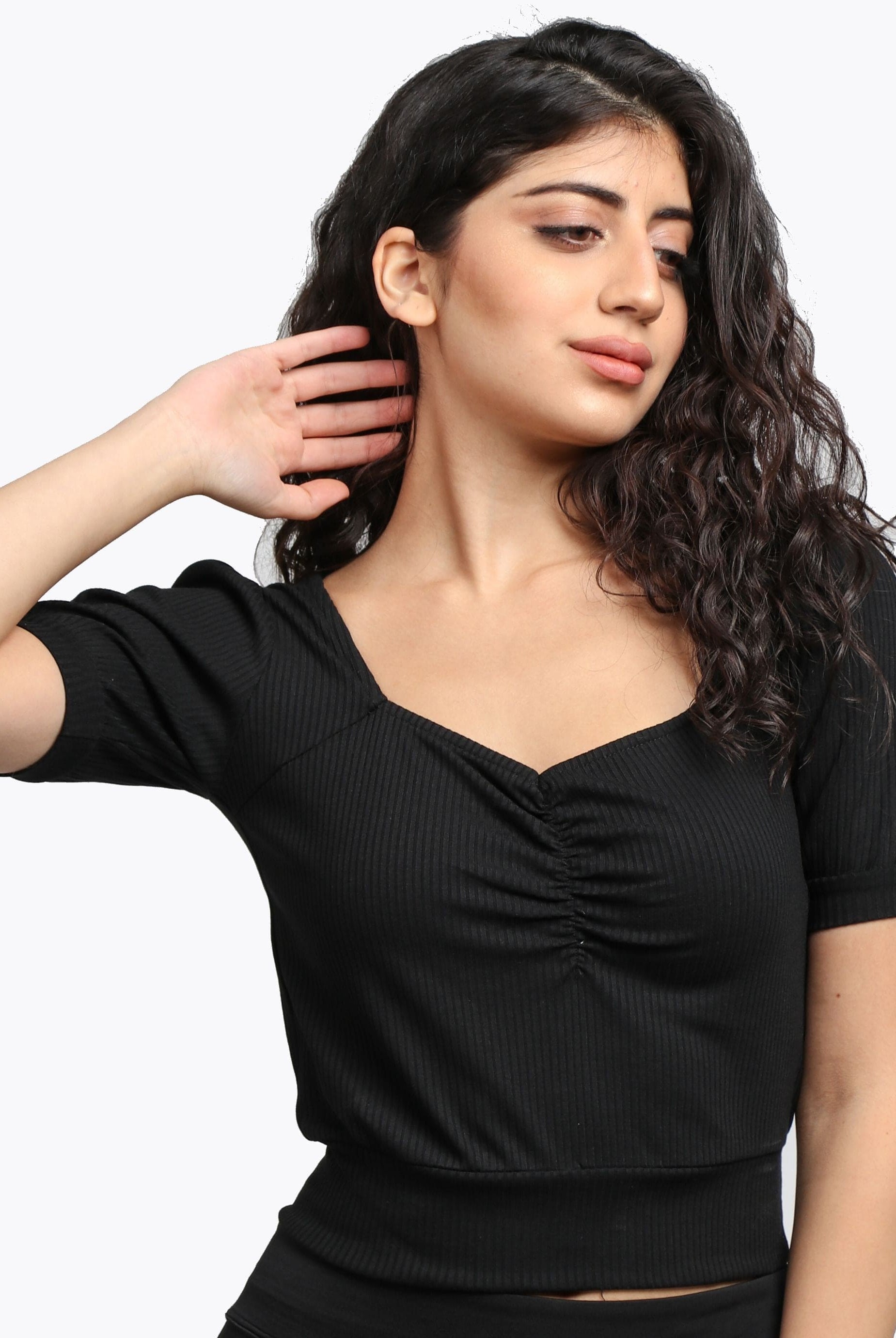 ميكا بلوزة سادة مضلعة بأكمام قصيرة نسائية