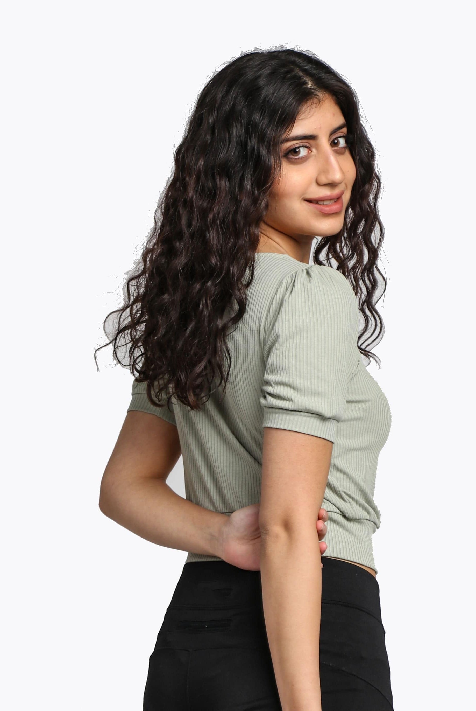 ميكا بلوزة سادة مضلعة بأكمام قصيرة نسائية