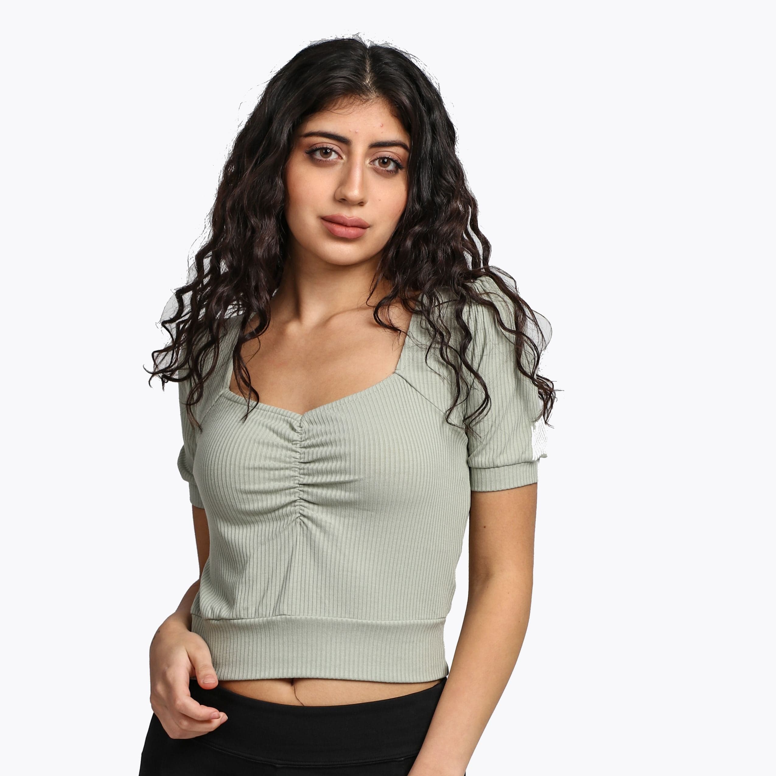 ميكا بلوزة سادة مضلعة بأكمام قصيرة نسائية