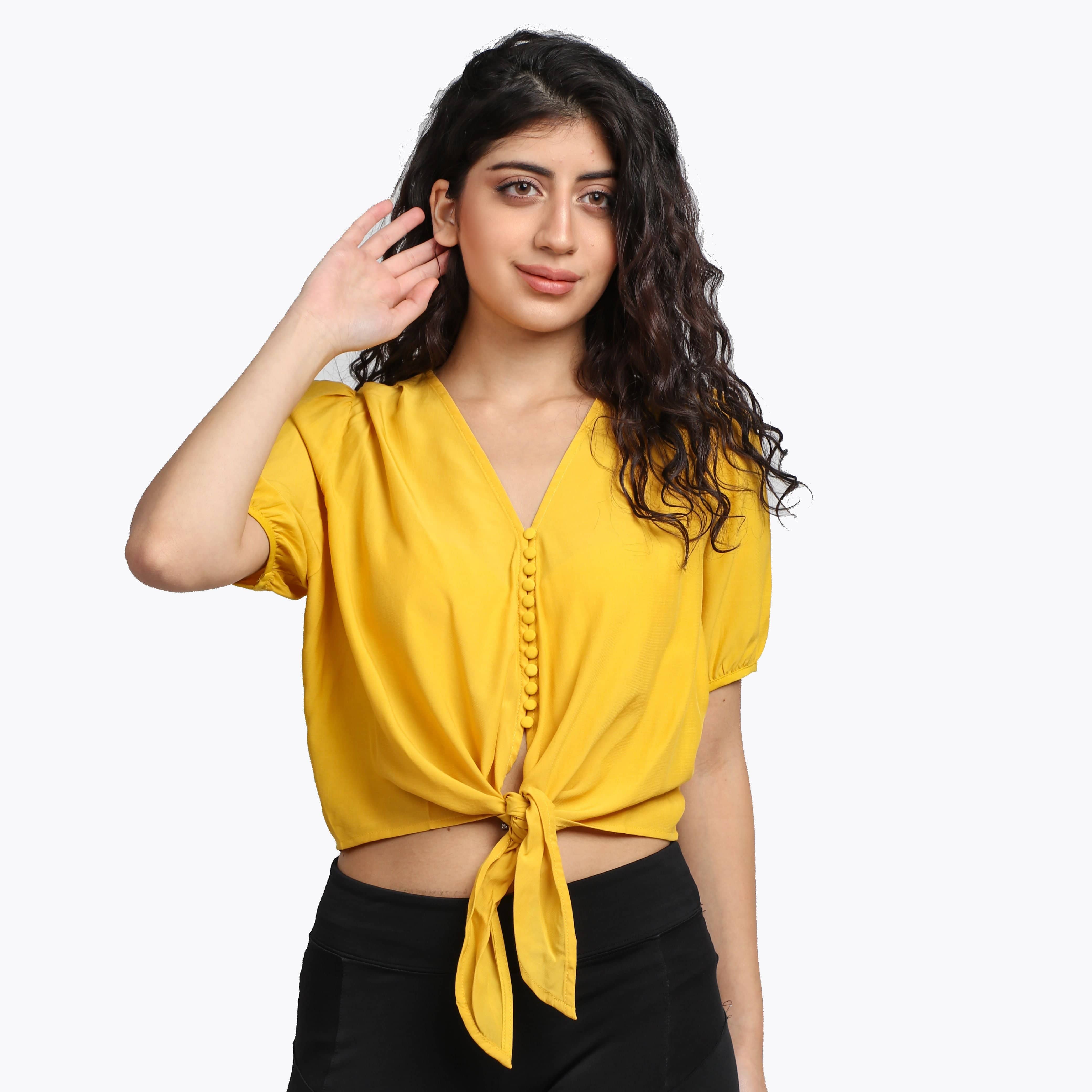 ميكا بلوزه كروب توب بربطة أمامية مزينة بأزرار نص كم نسائي