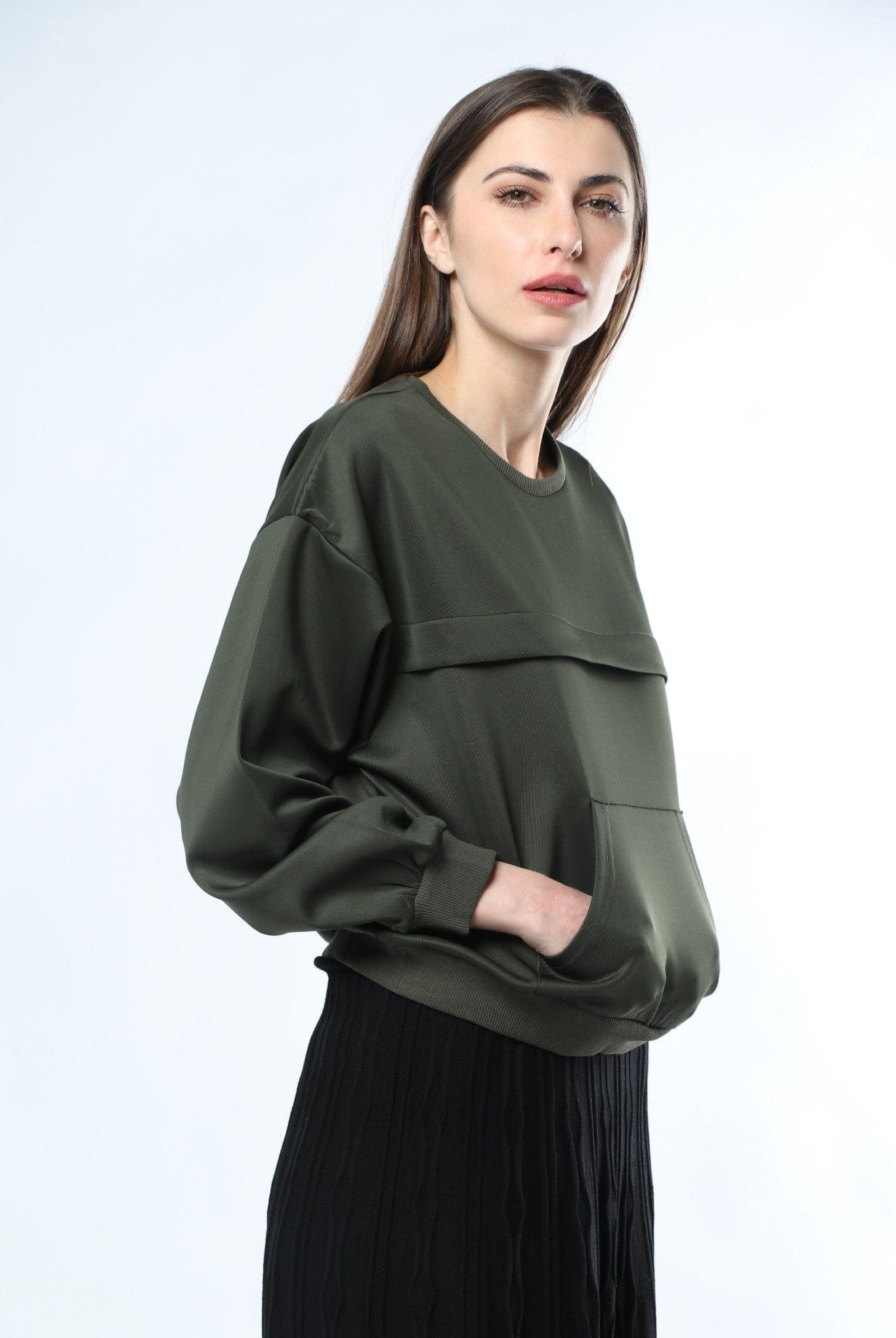 ميكا بلوزة نسائية بجيوب أمامية