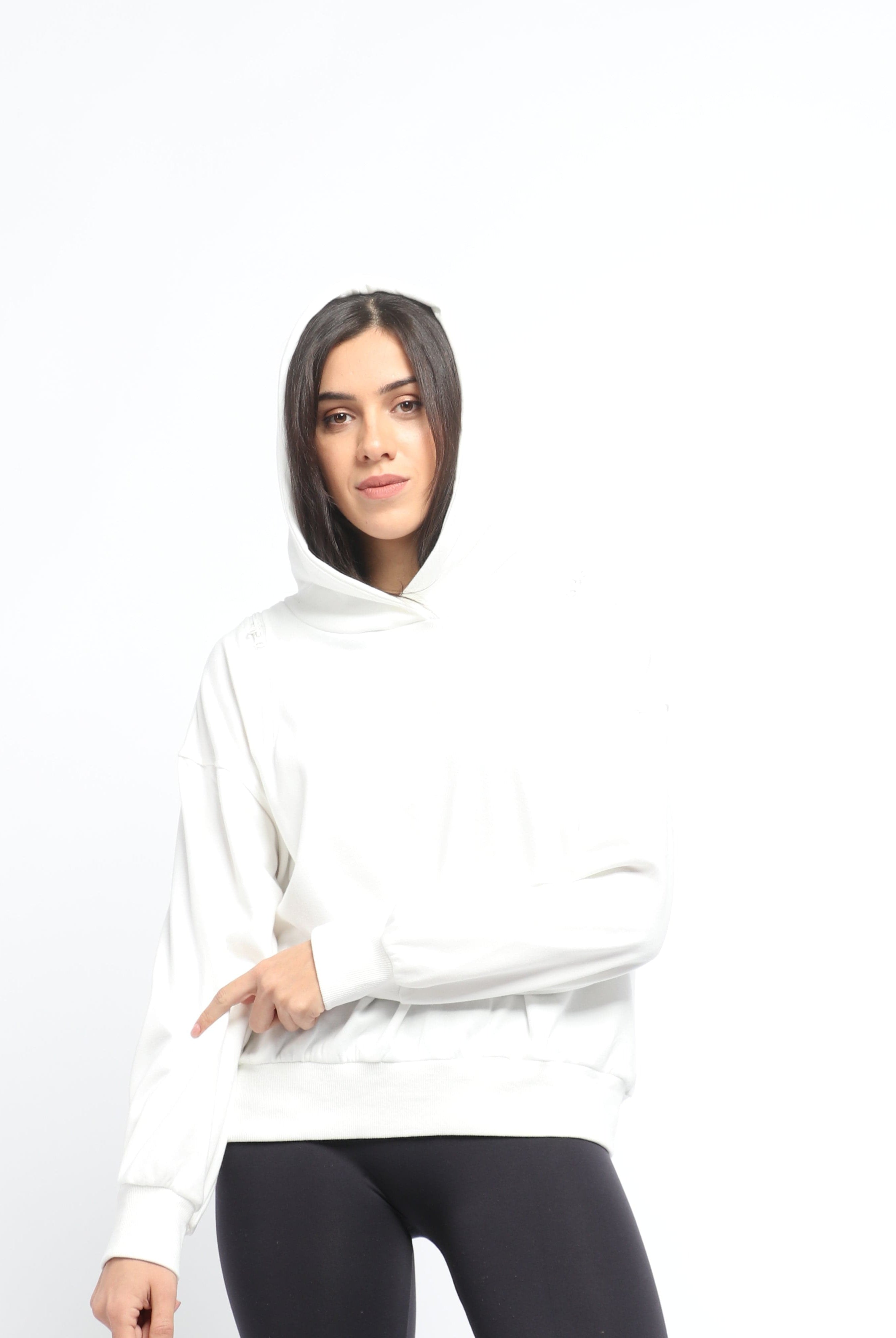 ميكا بلوزة على شكل هودي سادة بسحابات على الكتف بأكمام طويلة