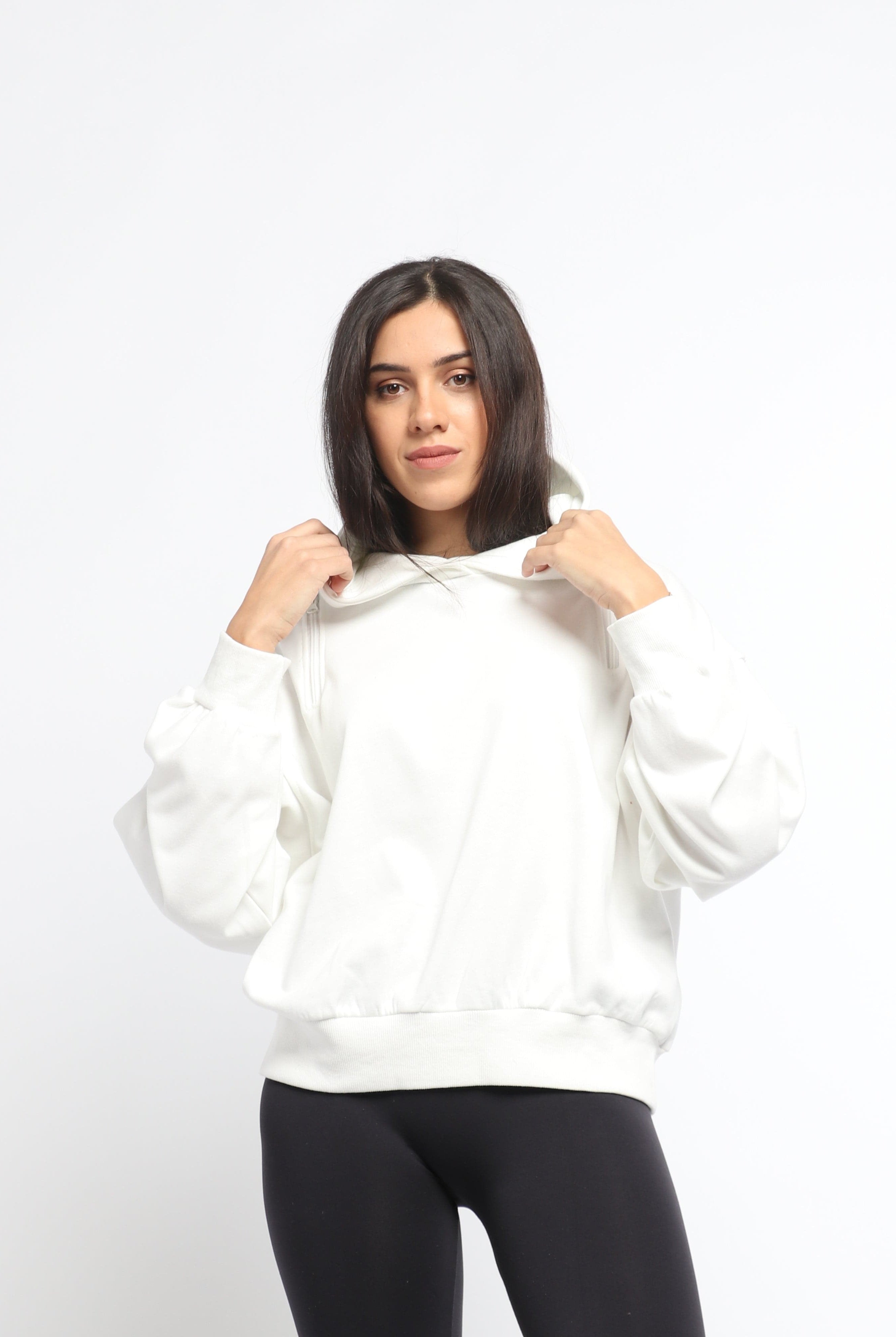 ميكا بلوزة على شكل هودي سادة بسحابات على الكتف بأكمام طويلة