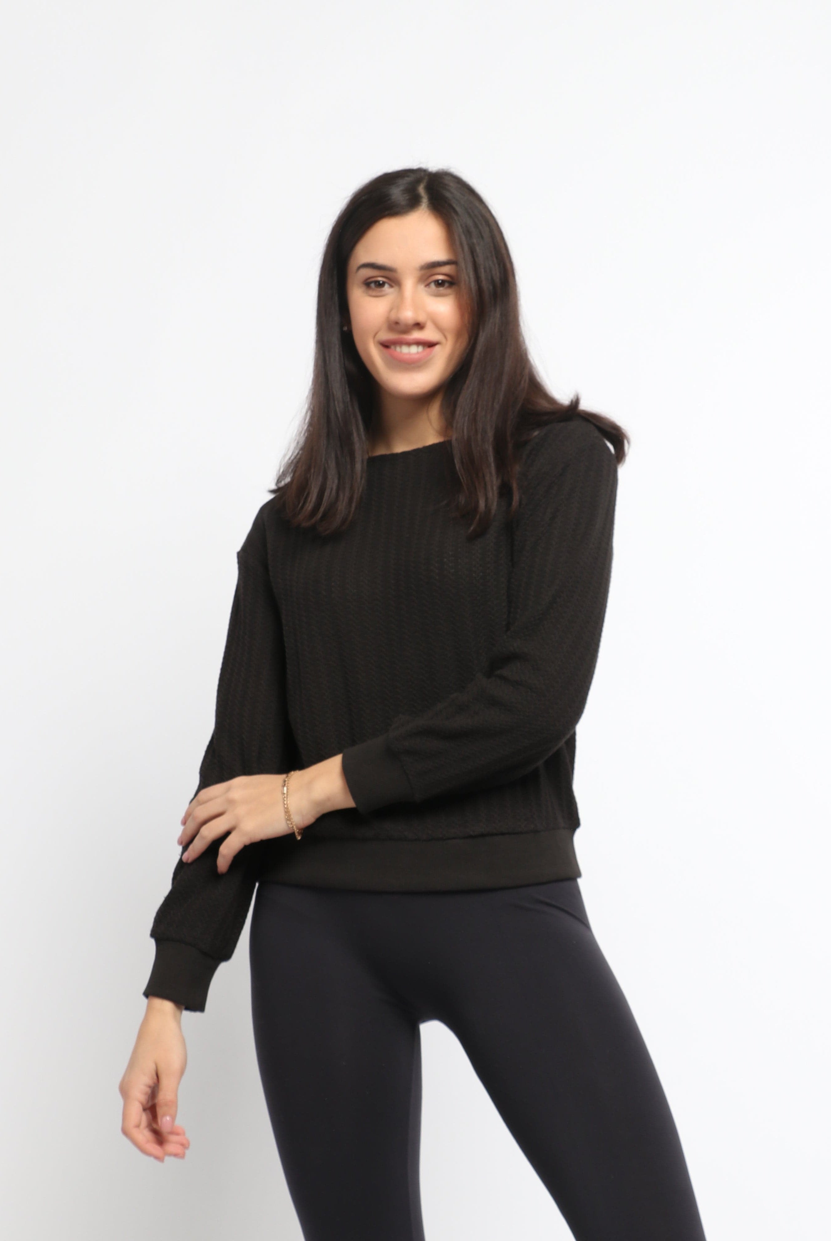 ميكا بلوزة بأكمام طويلة نسائية أوفر سايز برقبة