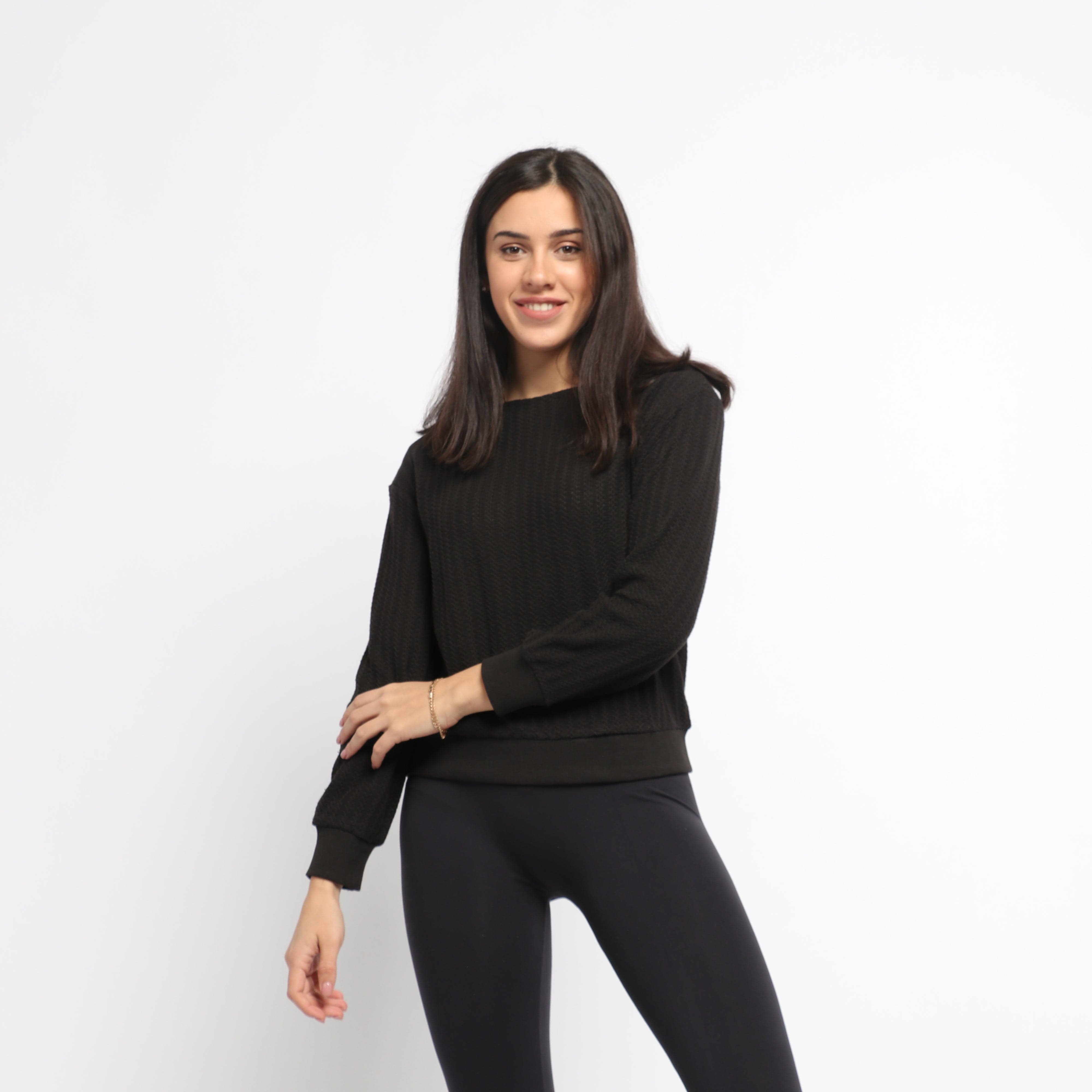 ميكا بلوزة بأكمام طويلة نسائية أوفر سايز برقبة