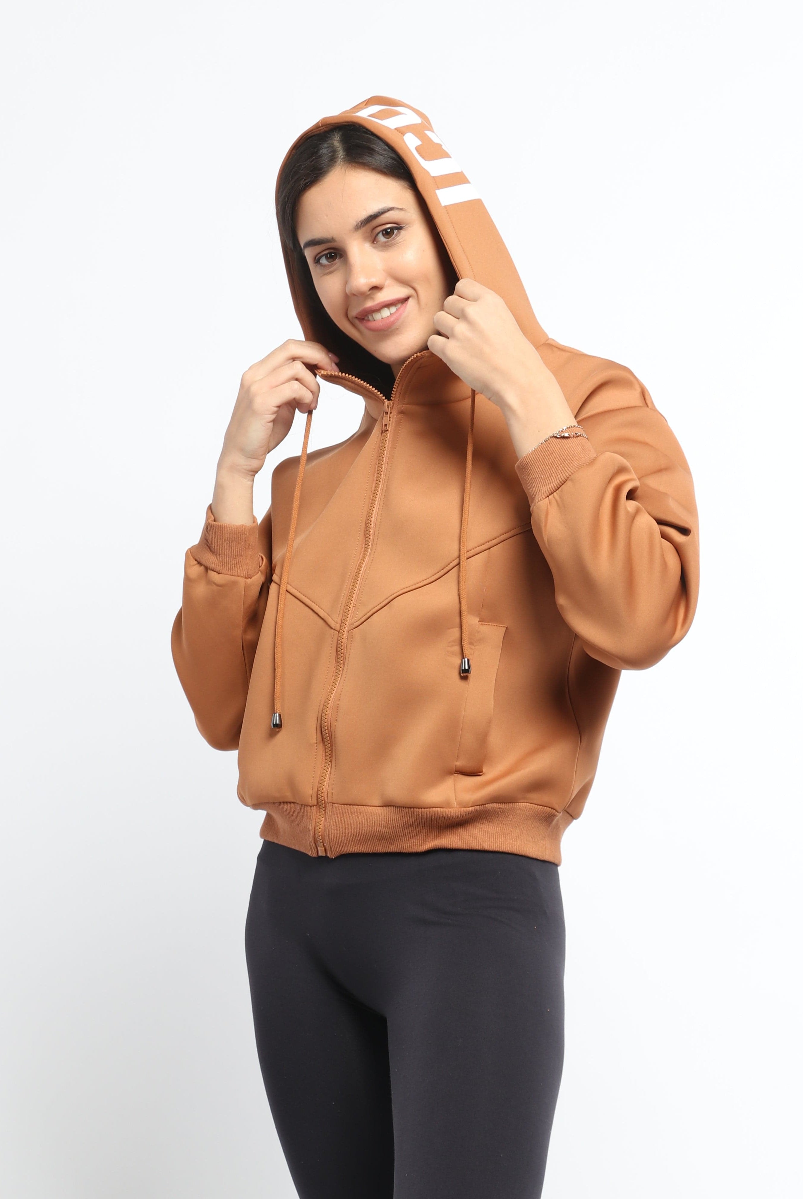 ميكا سويت شيرت قصير سادة بسحاب وقبعة ورباط بأكمام طويلة