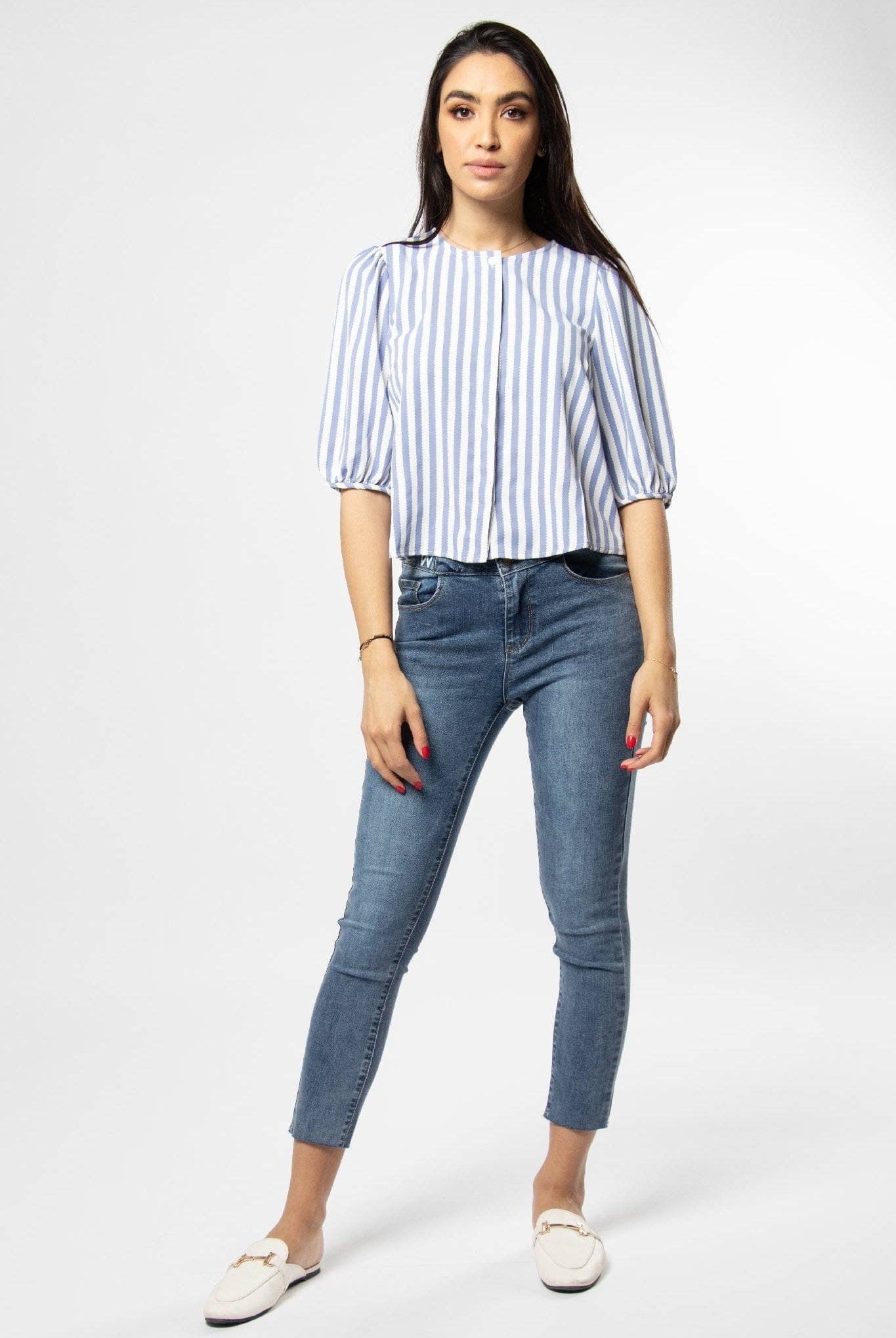 ميكا بلوزة بأكمام قصيرة مقلم بياقة دائرية