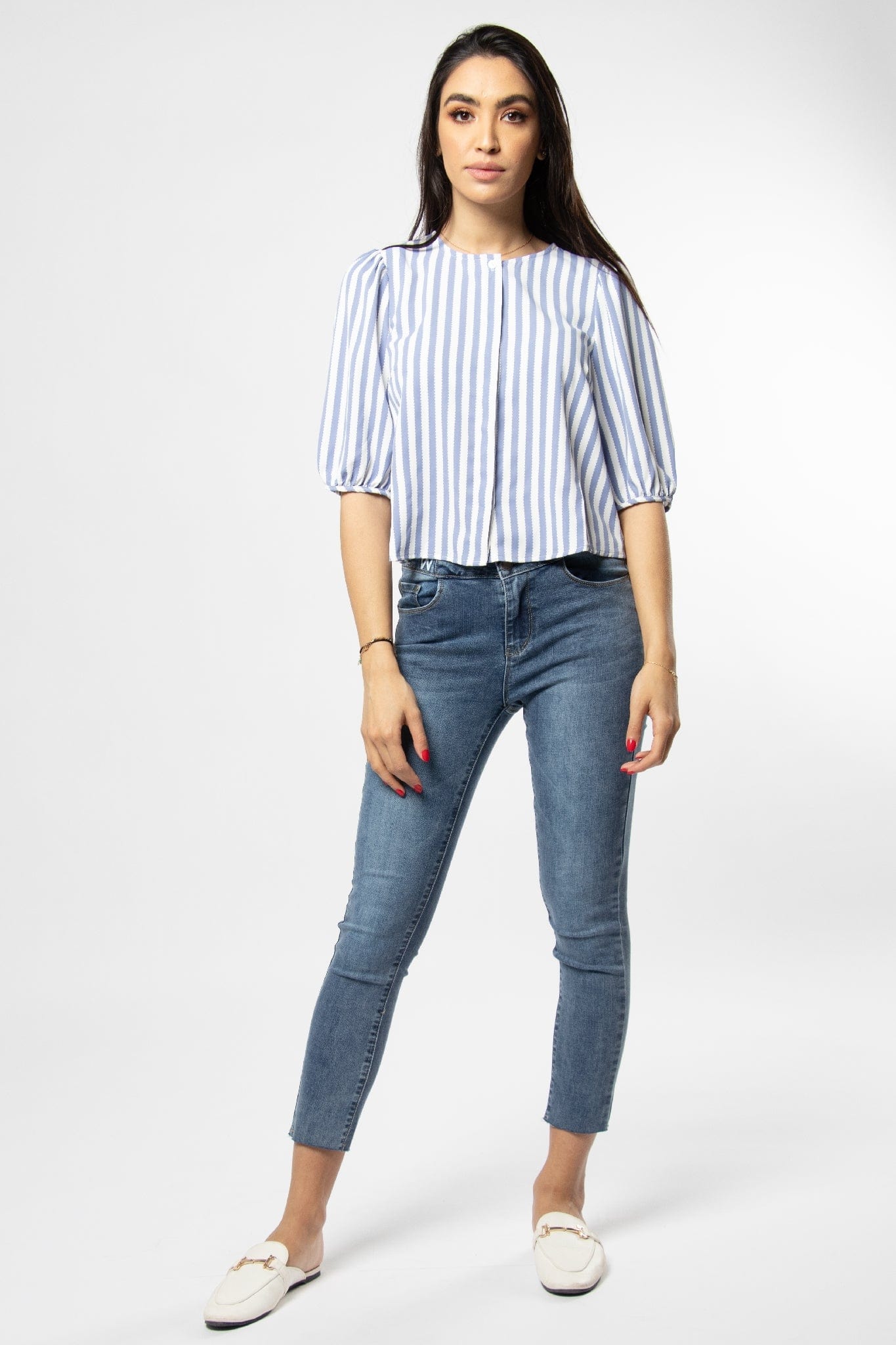 ميكا بلوزة بأكمام قصيرة مقلم بياقة دائرية