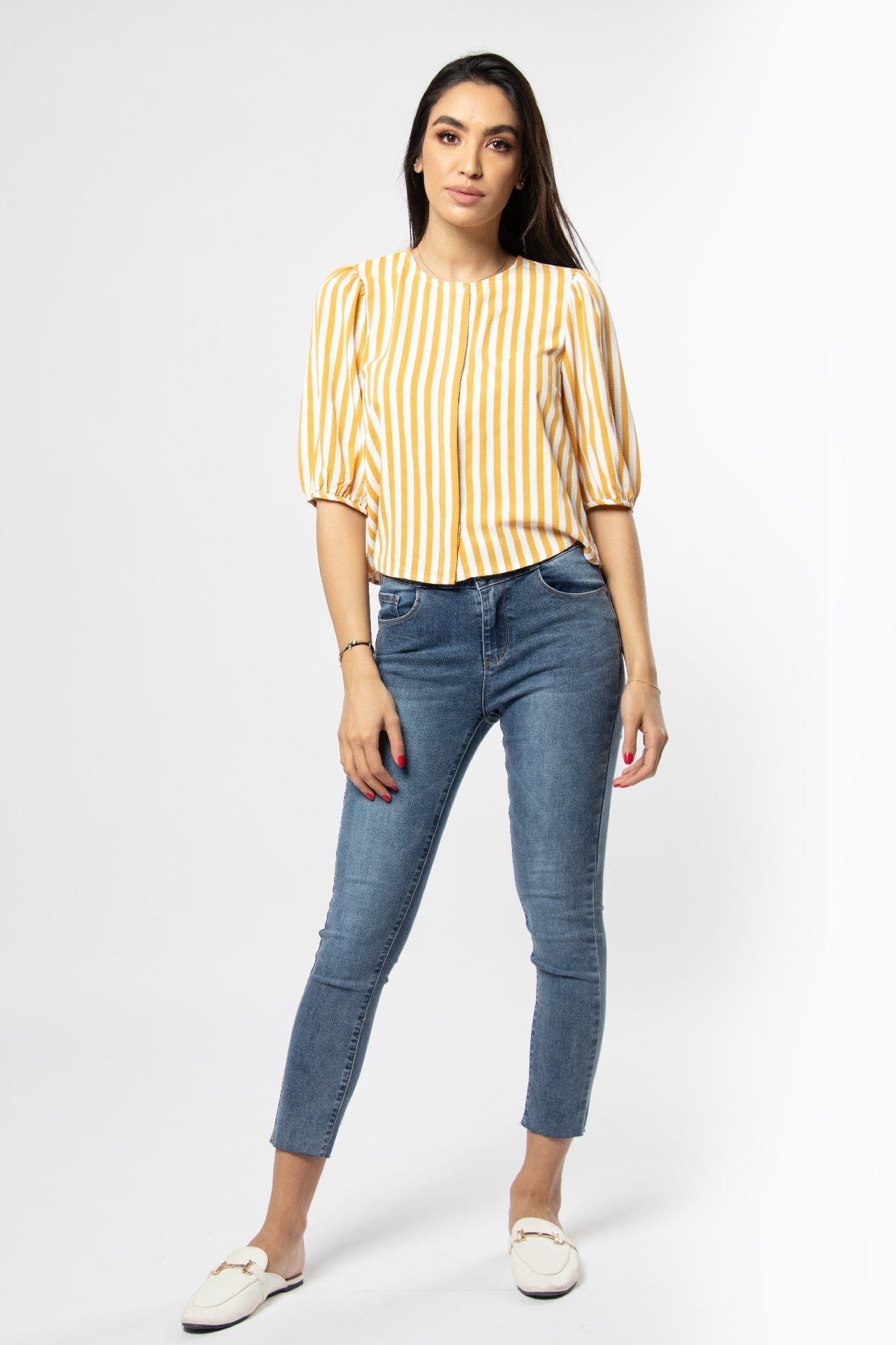 ميكا بلوزة بأكمام قصيرة مقلم بياقة دائرية