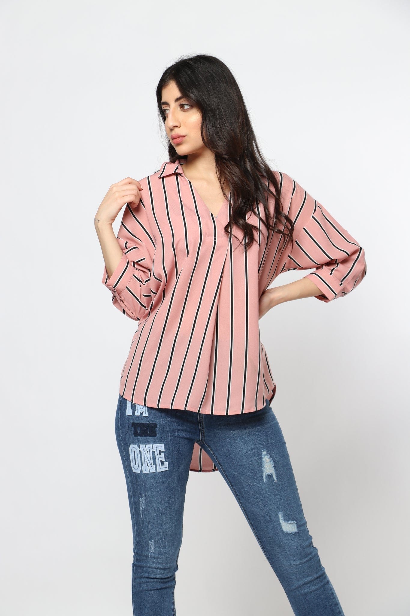 ميكا بلوزة بكسرة أمامية مخطط بالطول بأكمام 3/4