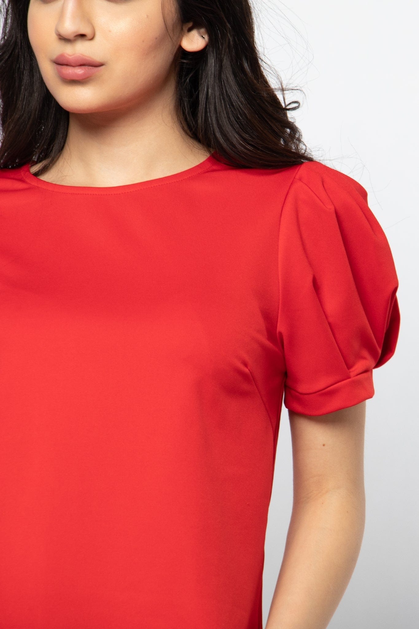 ميكا بلوزة بأكمام قصيرة سادة برقبة دائرية