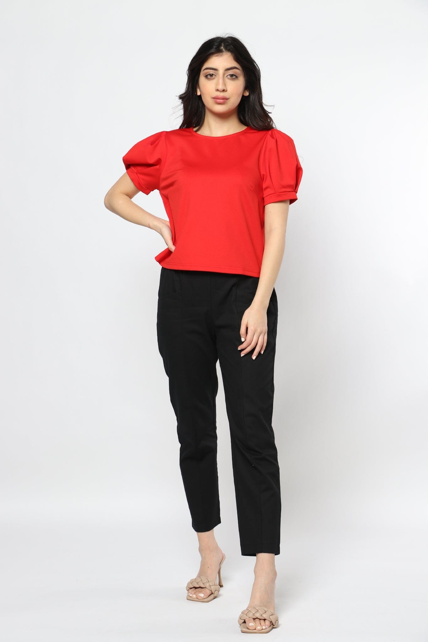 ميكا بلوزة بأكمام قصيرة سادة برقبة دائرية