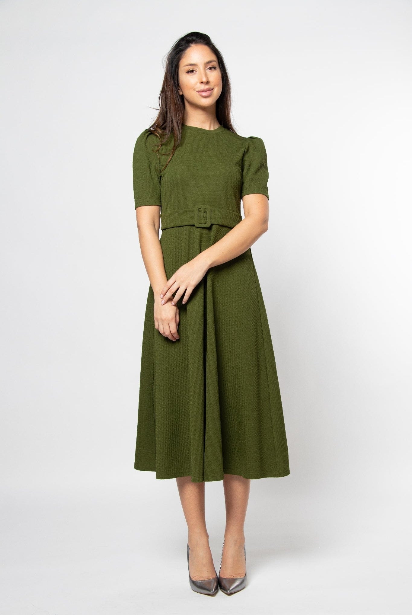 ميكا فستان ميدي كم قصير سادة بحزام خصر