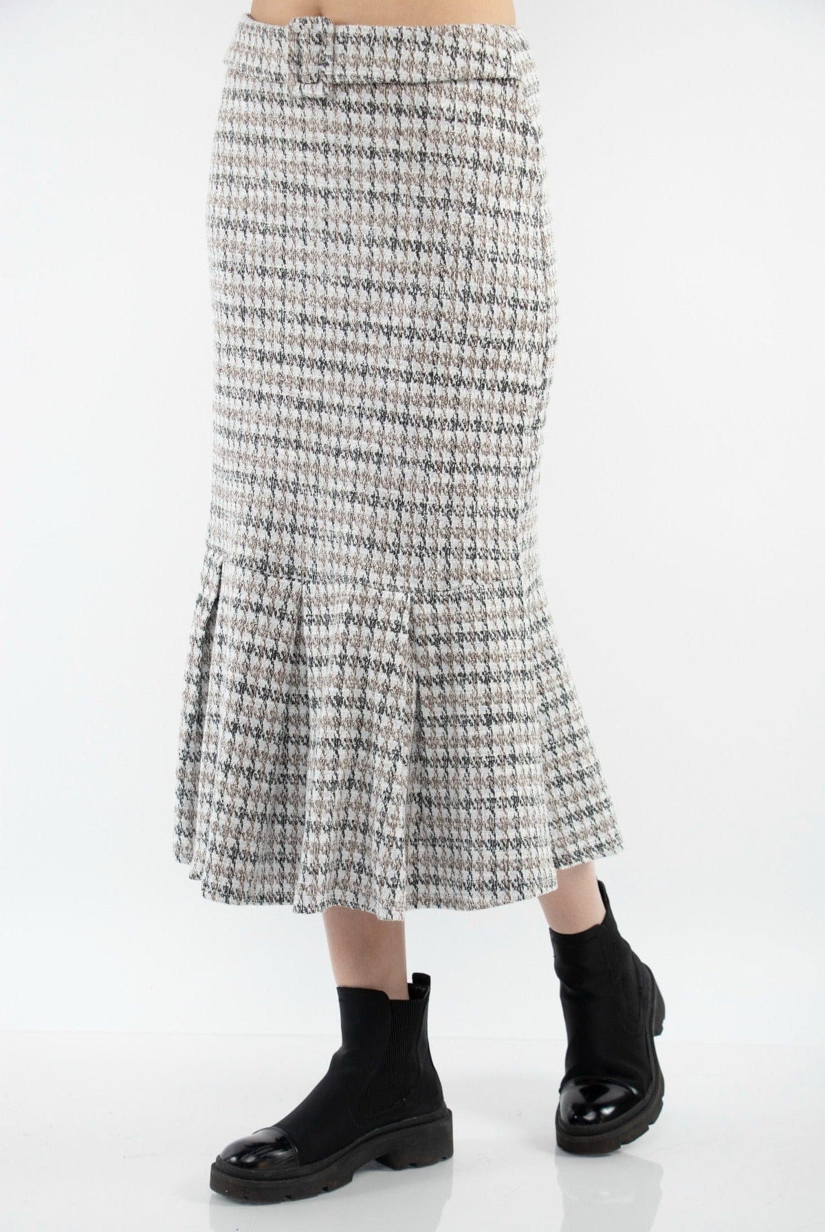 ميكا تنورة ميدي نسيج متماسك مصممة بكسرات من الاسفل بحزام خصر