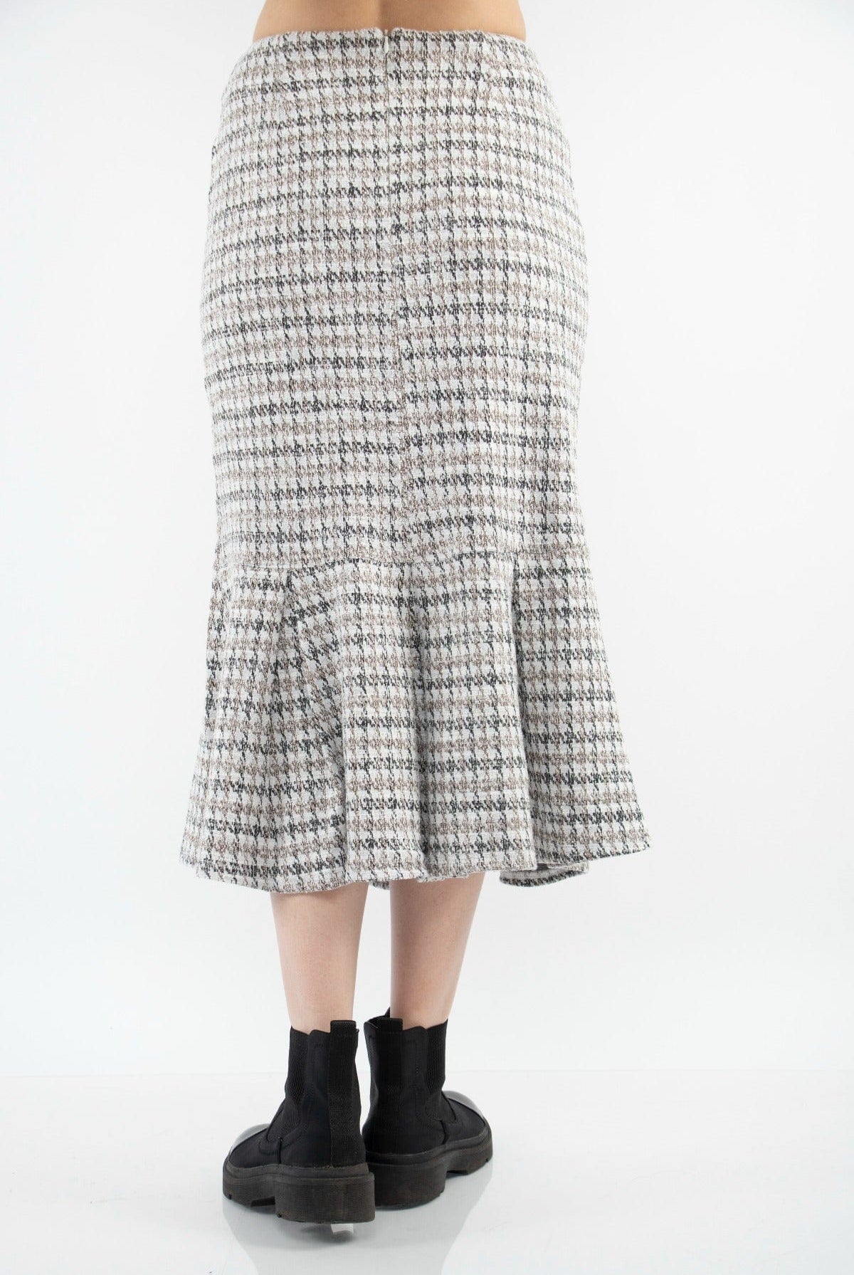 ميكا تنورة ميدي نسيج متماسك مصممة بكسرات من الاسفل بحزام خصر