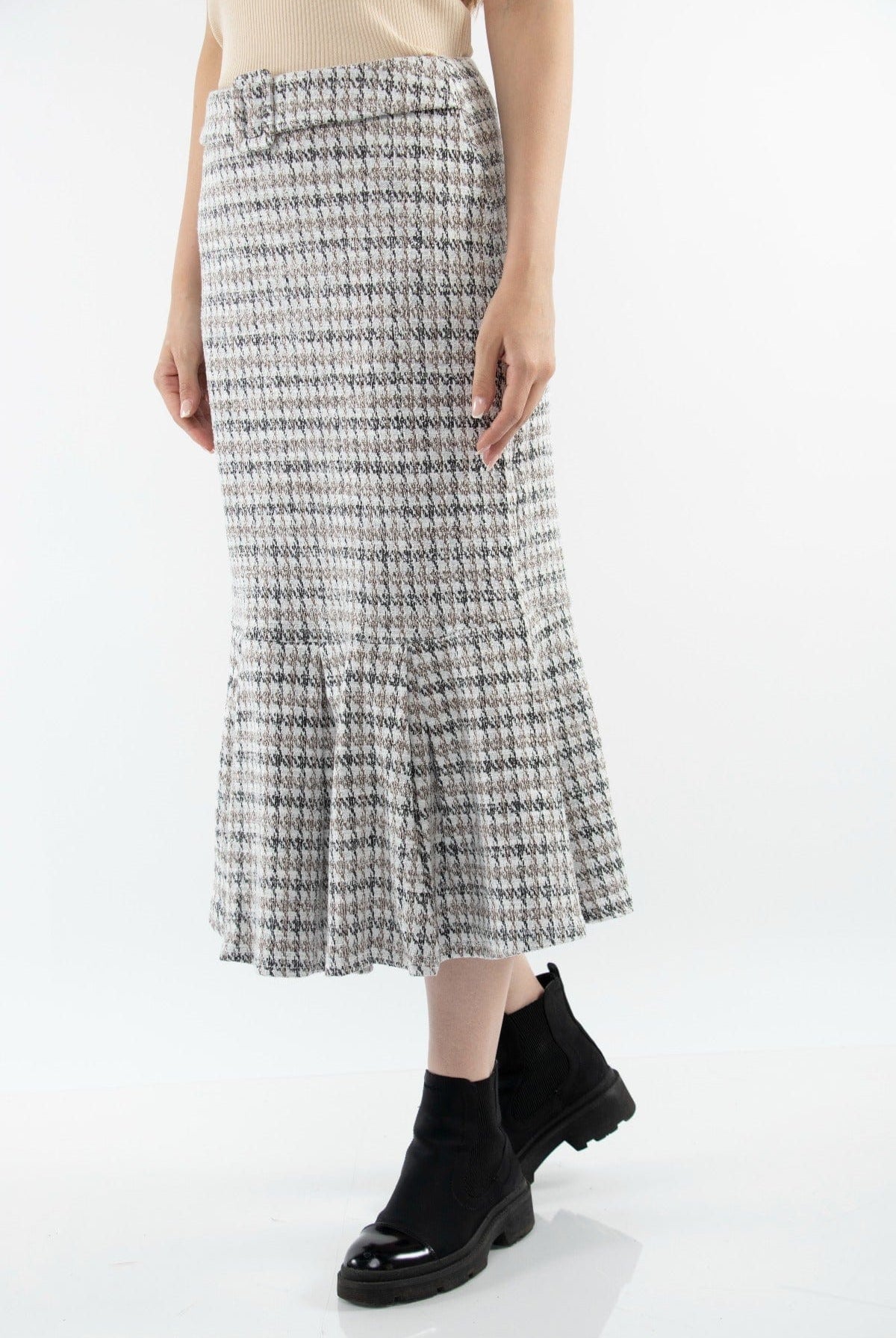 ميكا تنورة ميدي نسيج متماسك مصممة بكسرات من الاسفل بحزام خصر