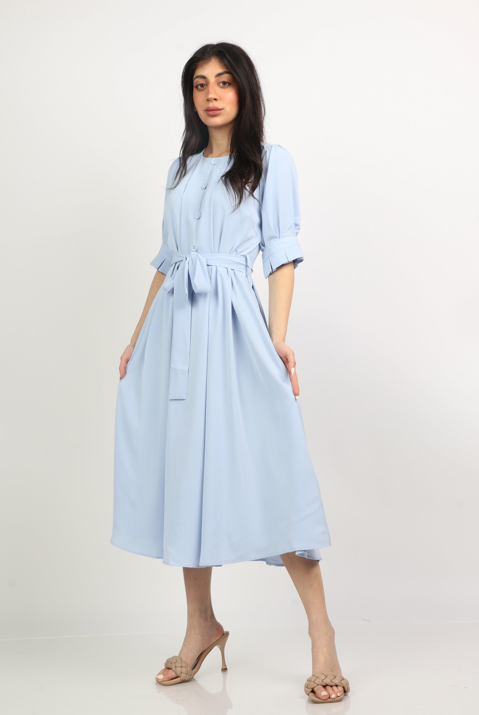 ู
ููุง ูุณุชุงู ู
ูุฏู ูุฃูู
ุงู
ูุตูุฑุฉ ุจุฅุณูุงุฑุฉ