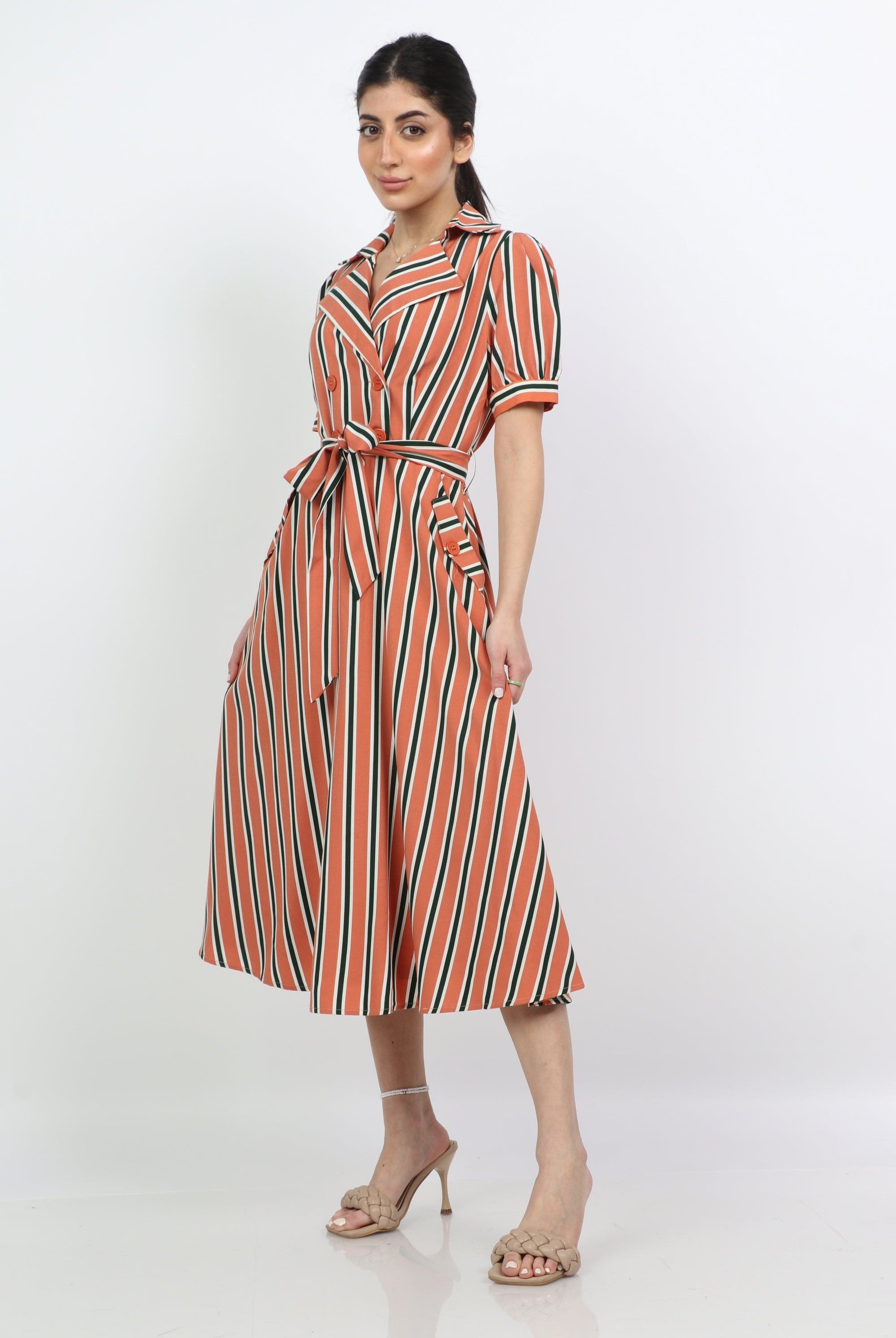 ميكا فستان ميدي مخطط بالطول بجزام بكم قصير