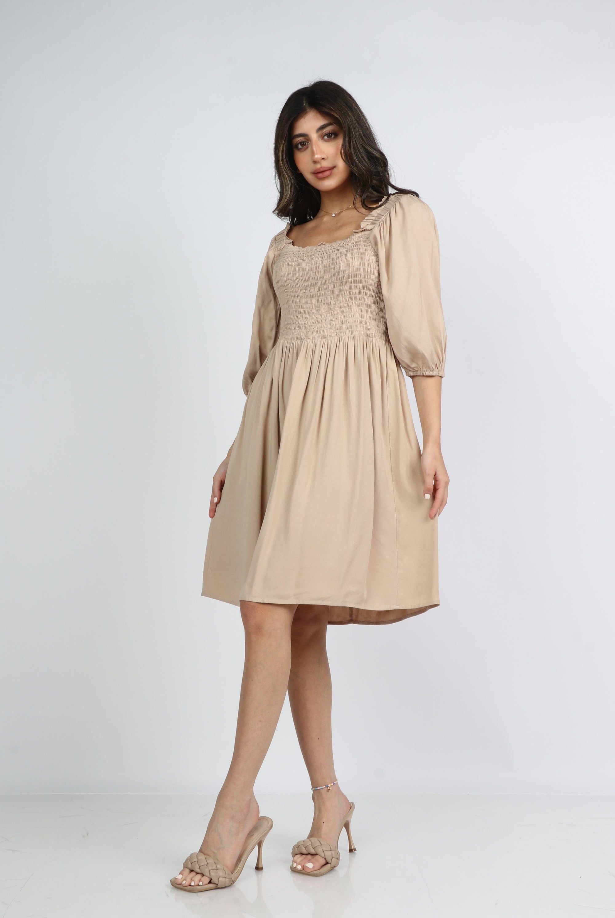 ميكا فستان قصير على الركبة 3/4 كم منفوس نسائي