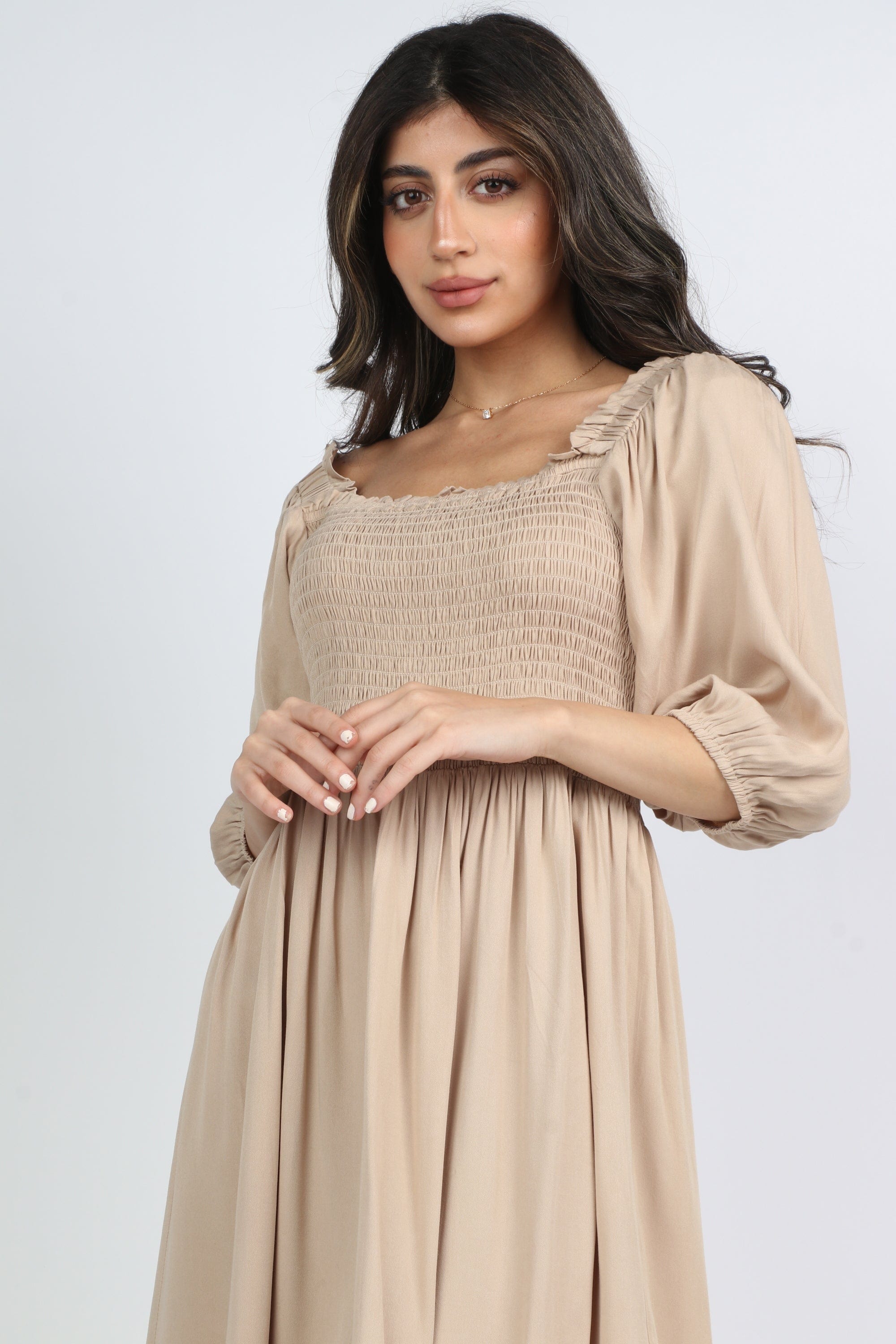 ميكا فستان قصير على الركبة 3/4 كم منفوس نسائي