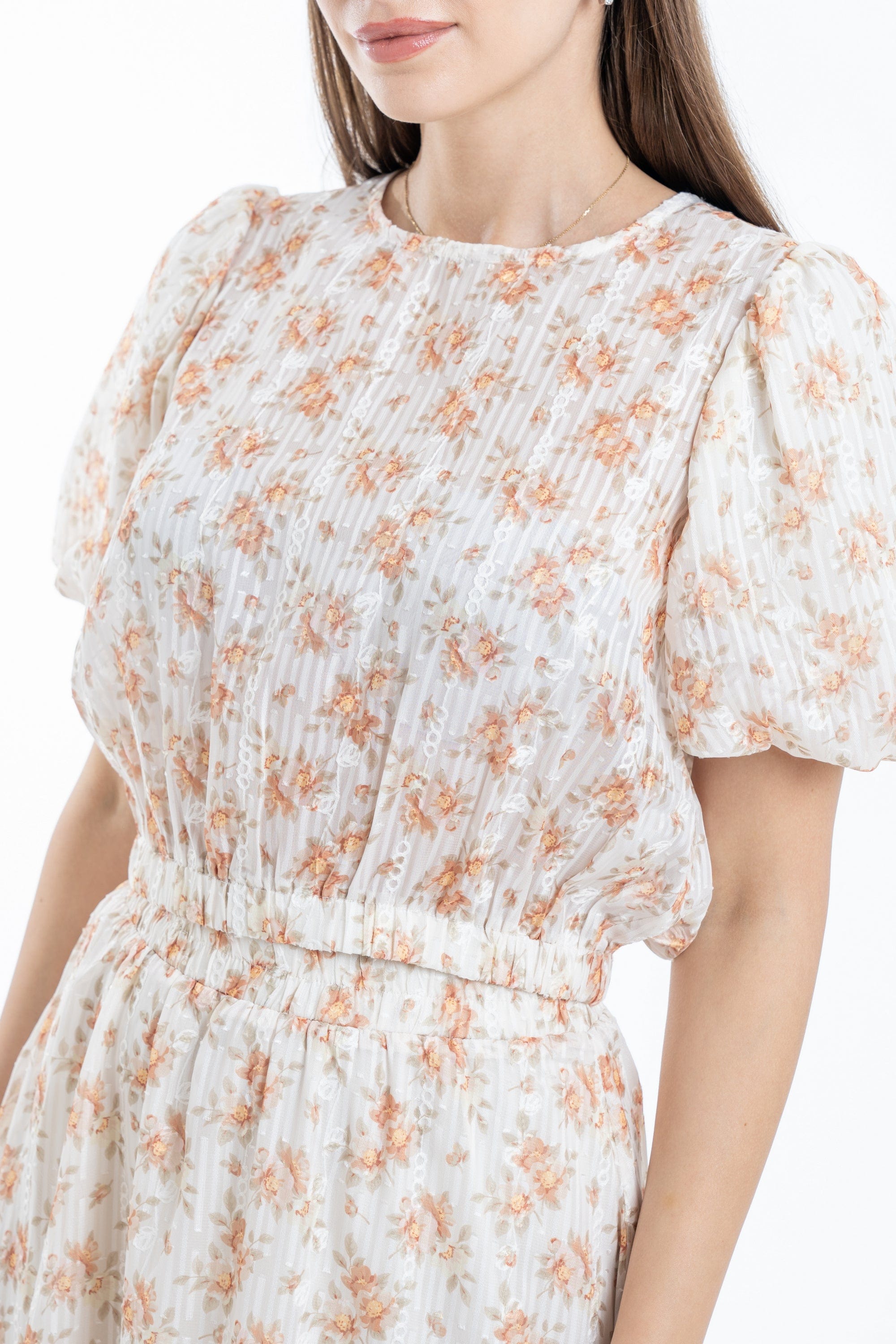 ميكا توب بنقشة مشجرة كم قصير بف نسائي