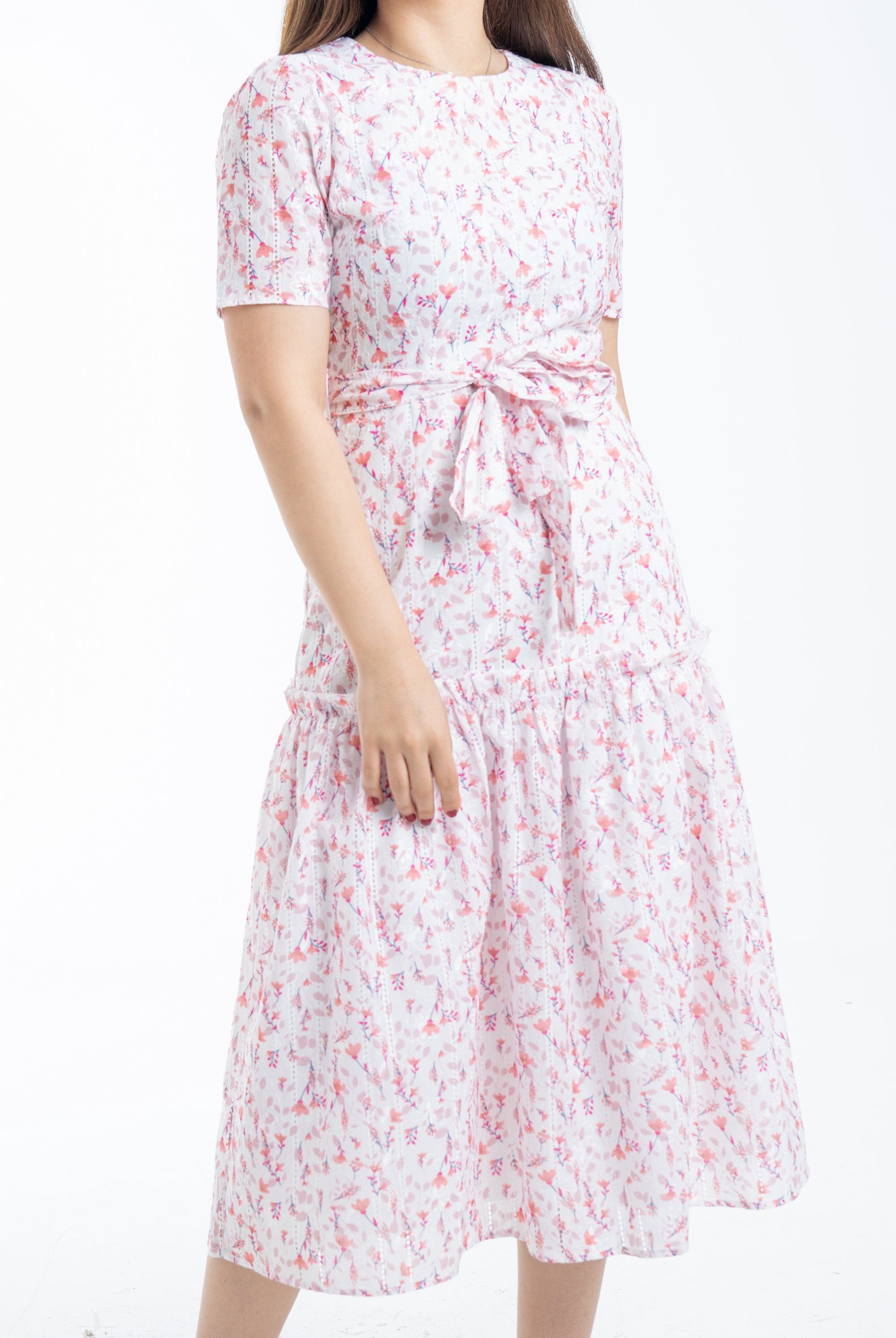 ميكا فستان ميدي مشجر مخصر بحزام على الخصر نص كم نسائي