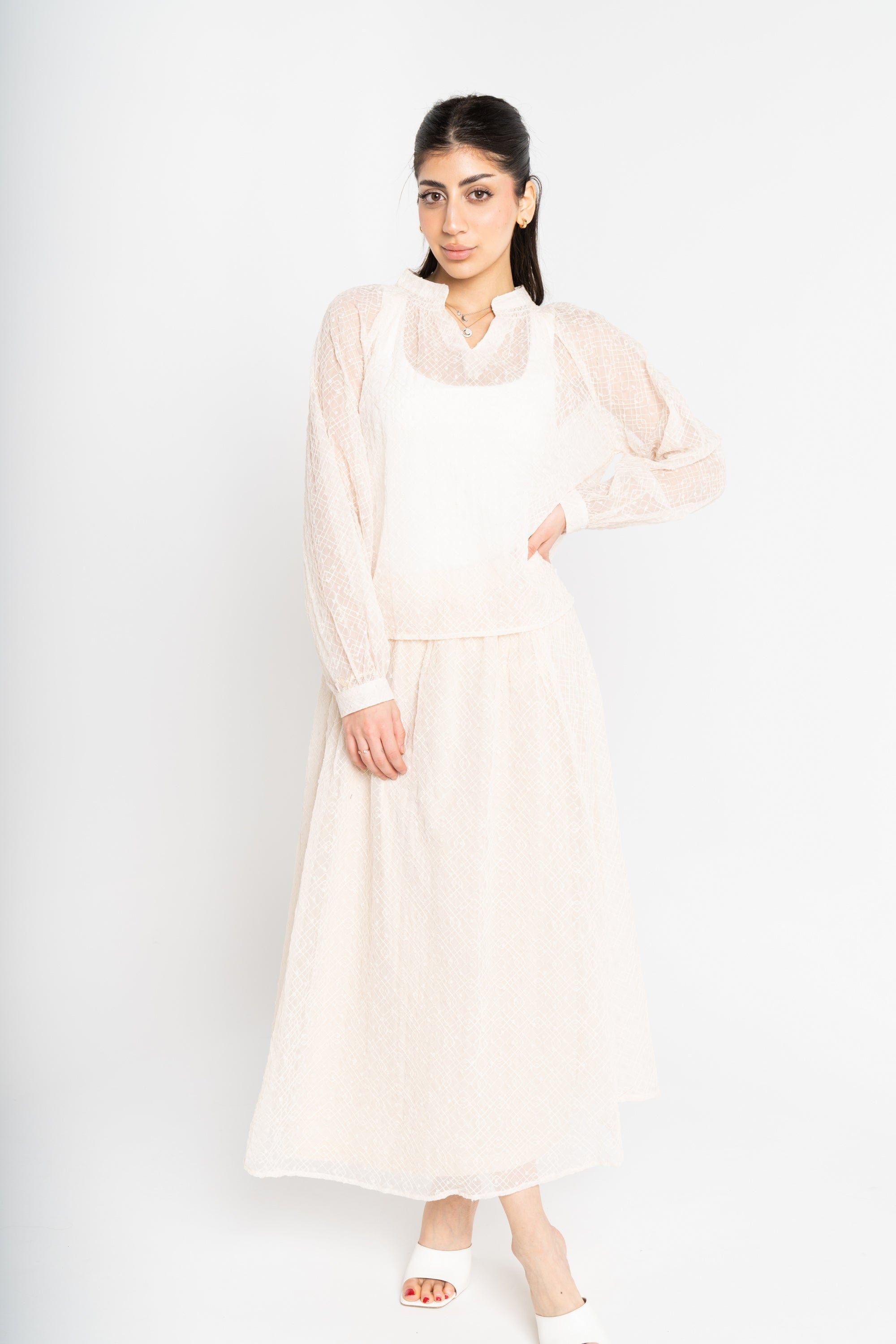 ميكا بلوزة كلاسيك شفافة كم طويل بف