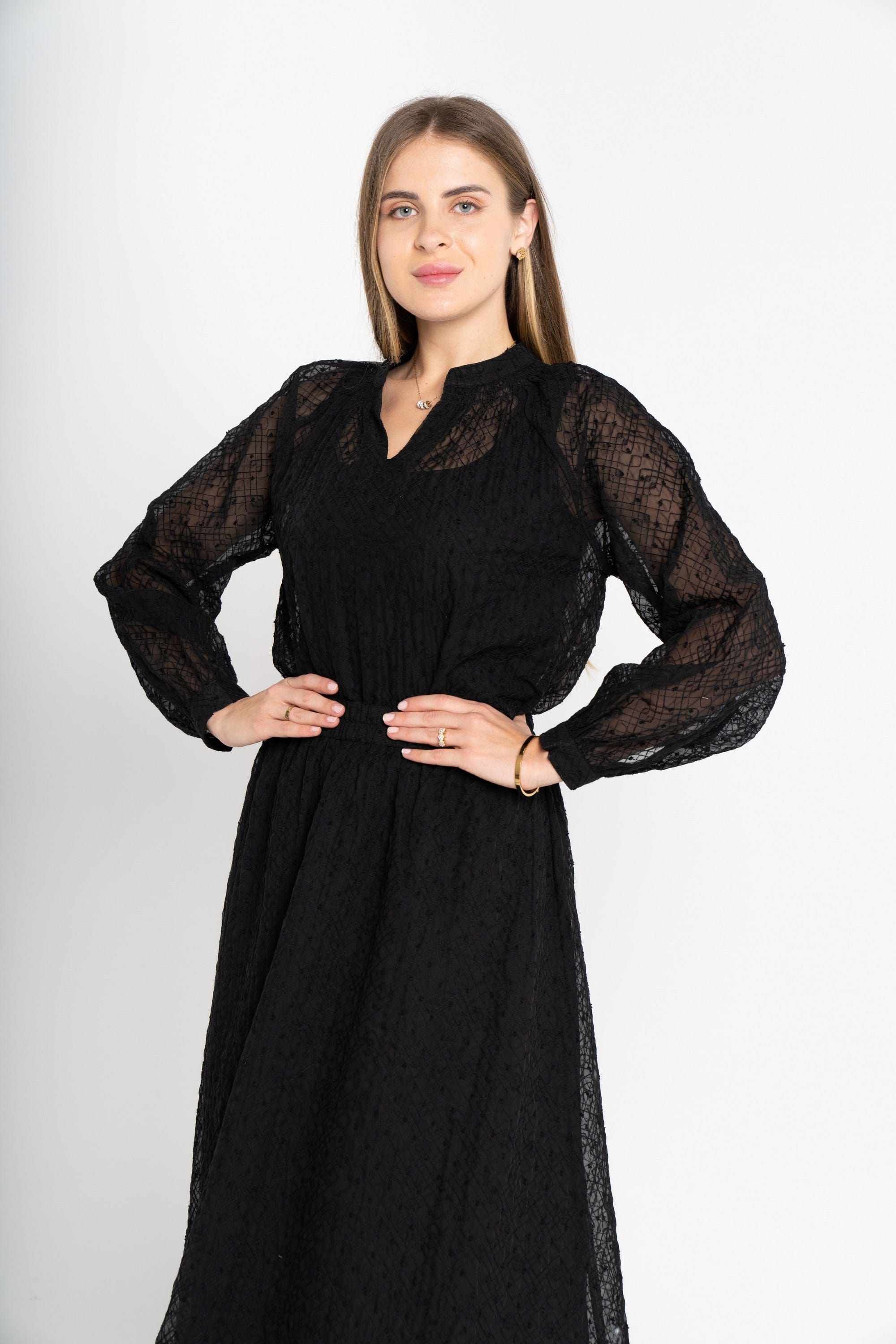 ميكا بلوزة كلاسيك شفافة كم طويل بف