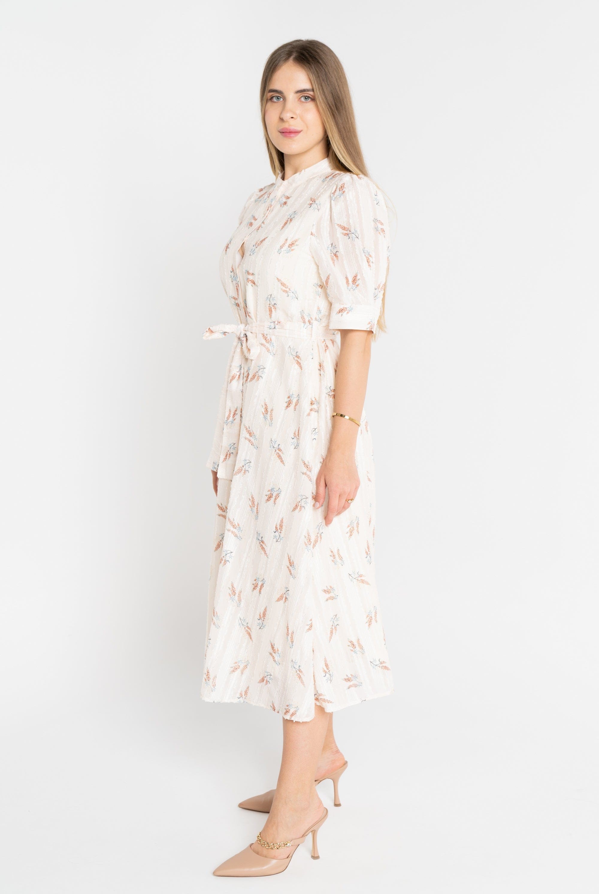 ميكا فستان ميدي منقوش بحزام على الخصر كم قصير نسائي