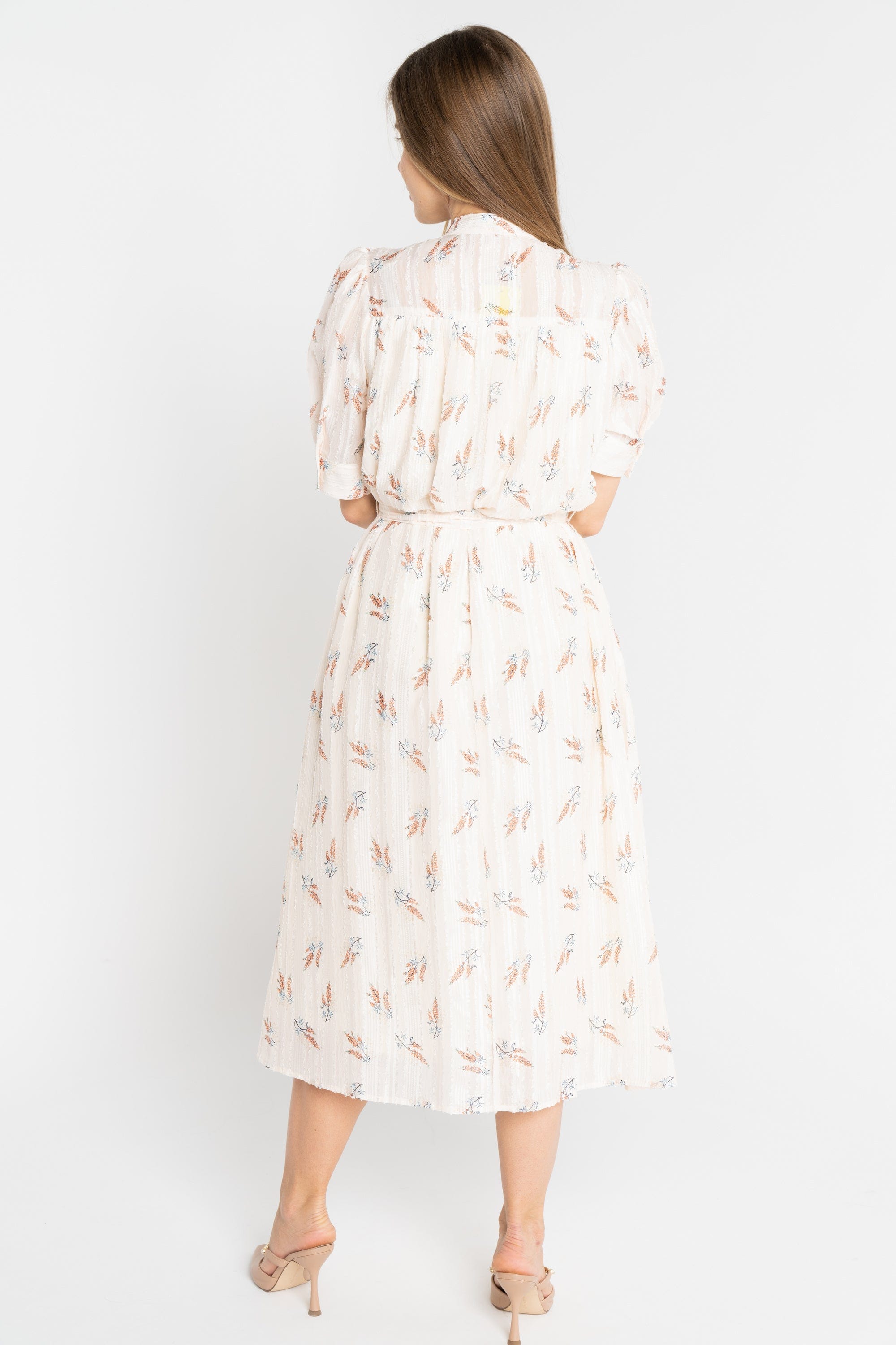 ميكا فستان ميدي منقوش بحزام على الخصر كم قصير نسائي