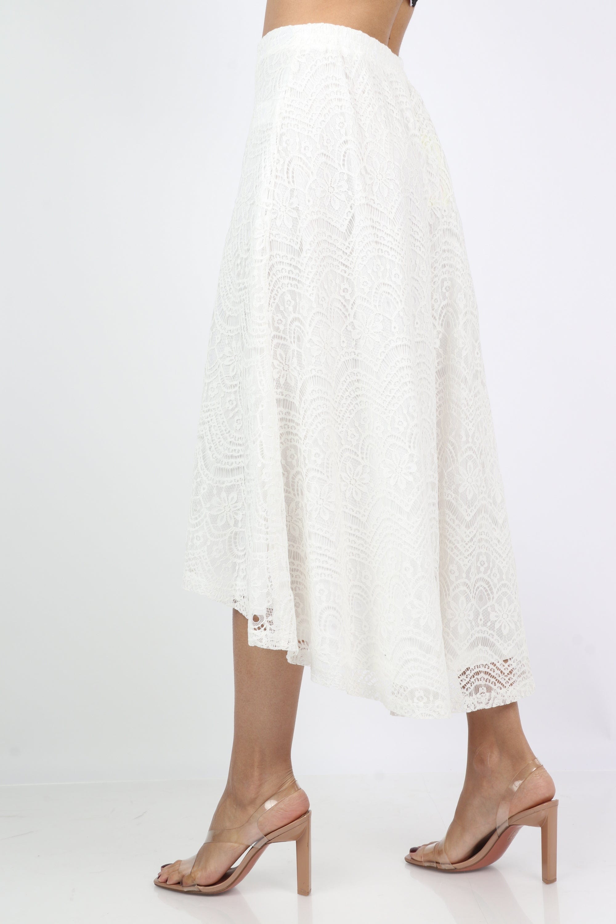 ميكا تنورة ميدي طويلة من الخلف مطرزة تظريز ناعم