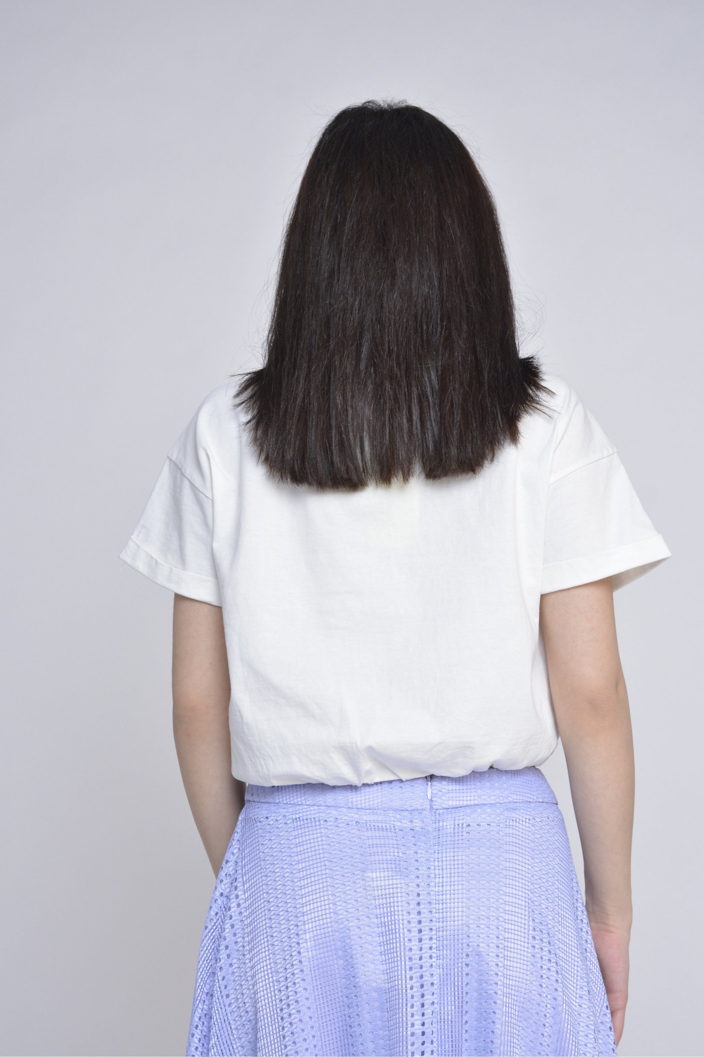 ميكا قميص نص بطن بجيوب وأزرار أمامية كم قصير نسائي