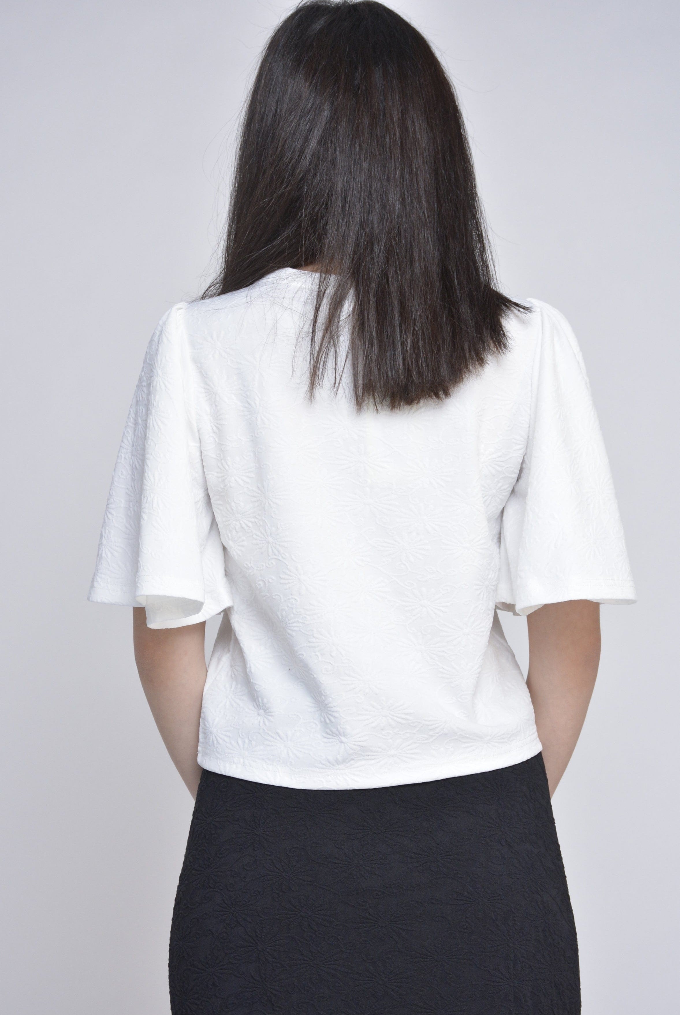 ميكا بلوزة سادة نص كم مفتوح نسائي