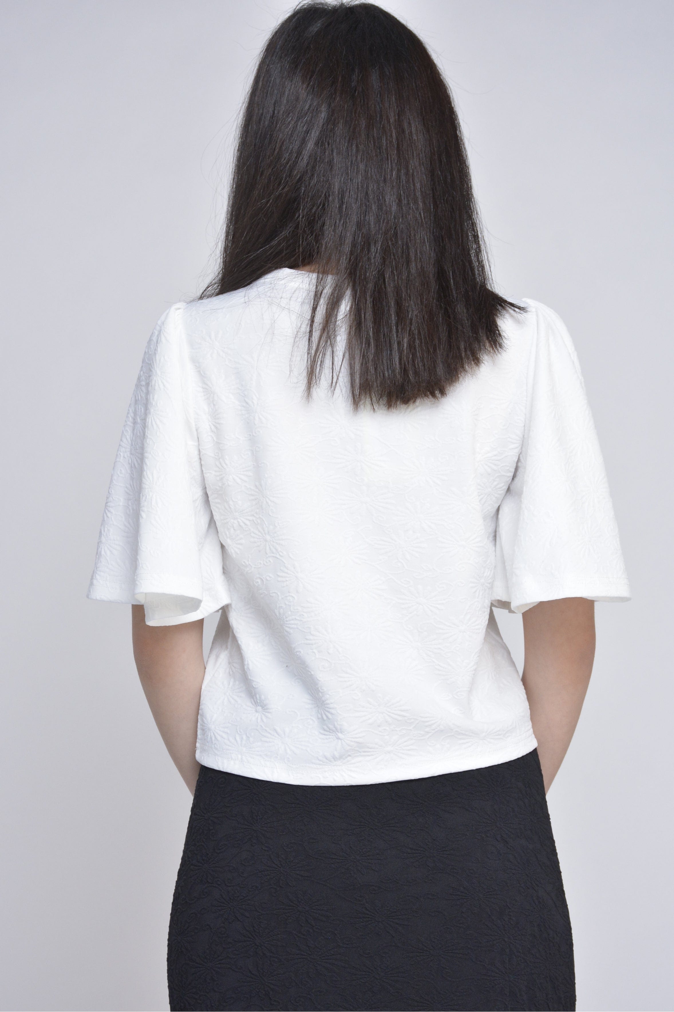 ميكا بلوزة سادة نص كم مفتوح نسائي