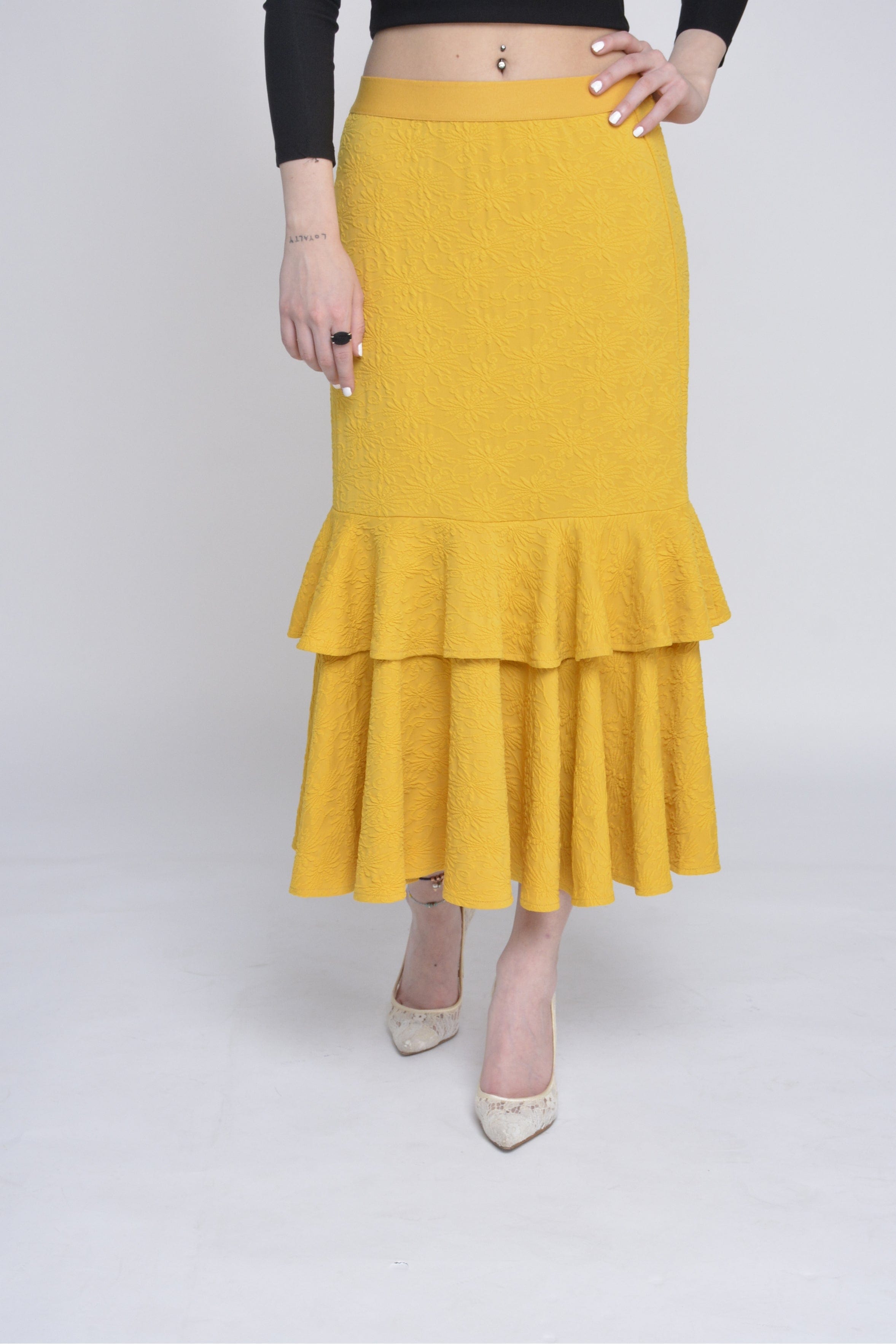 ميكا تنورة ميدي بنمط مشجر بخصر مطاطي