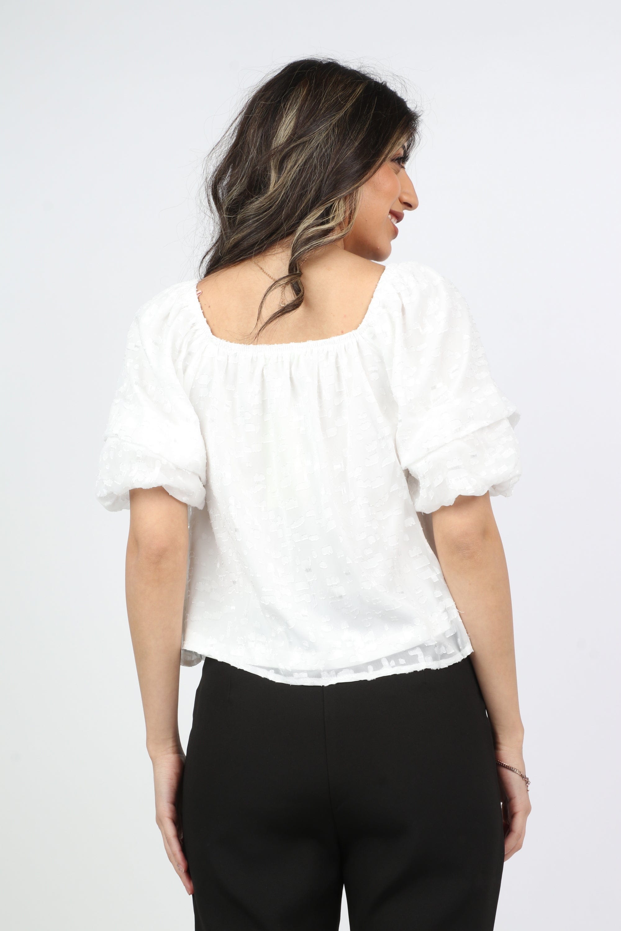 ميكا بلوزة رسمية شيفون نص كم بف نسائي