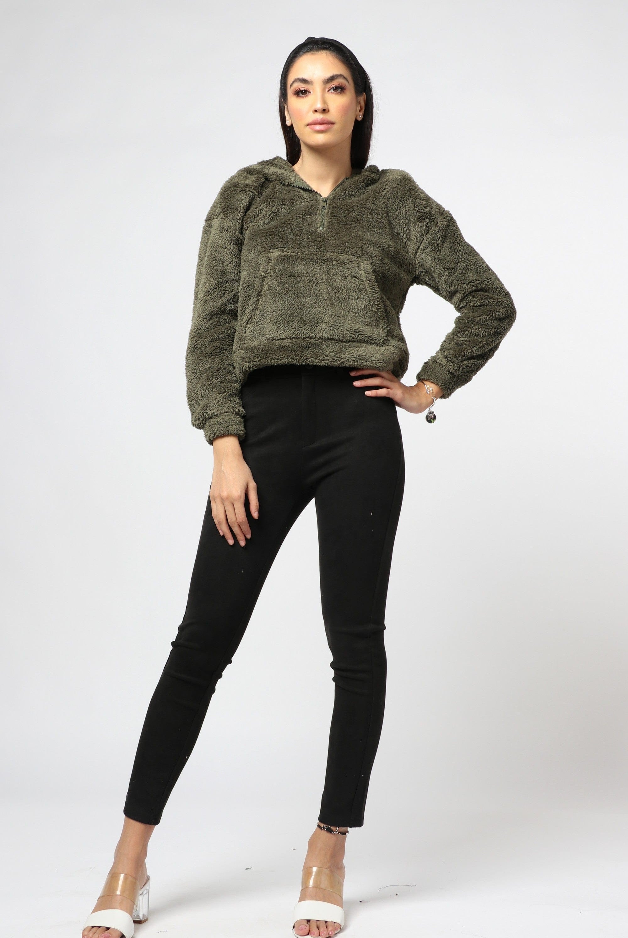 ميكا بلوزة فرو بسحاب وقبعة بأكمام طويلة