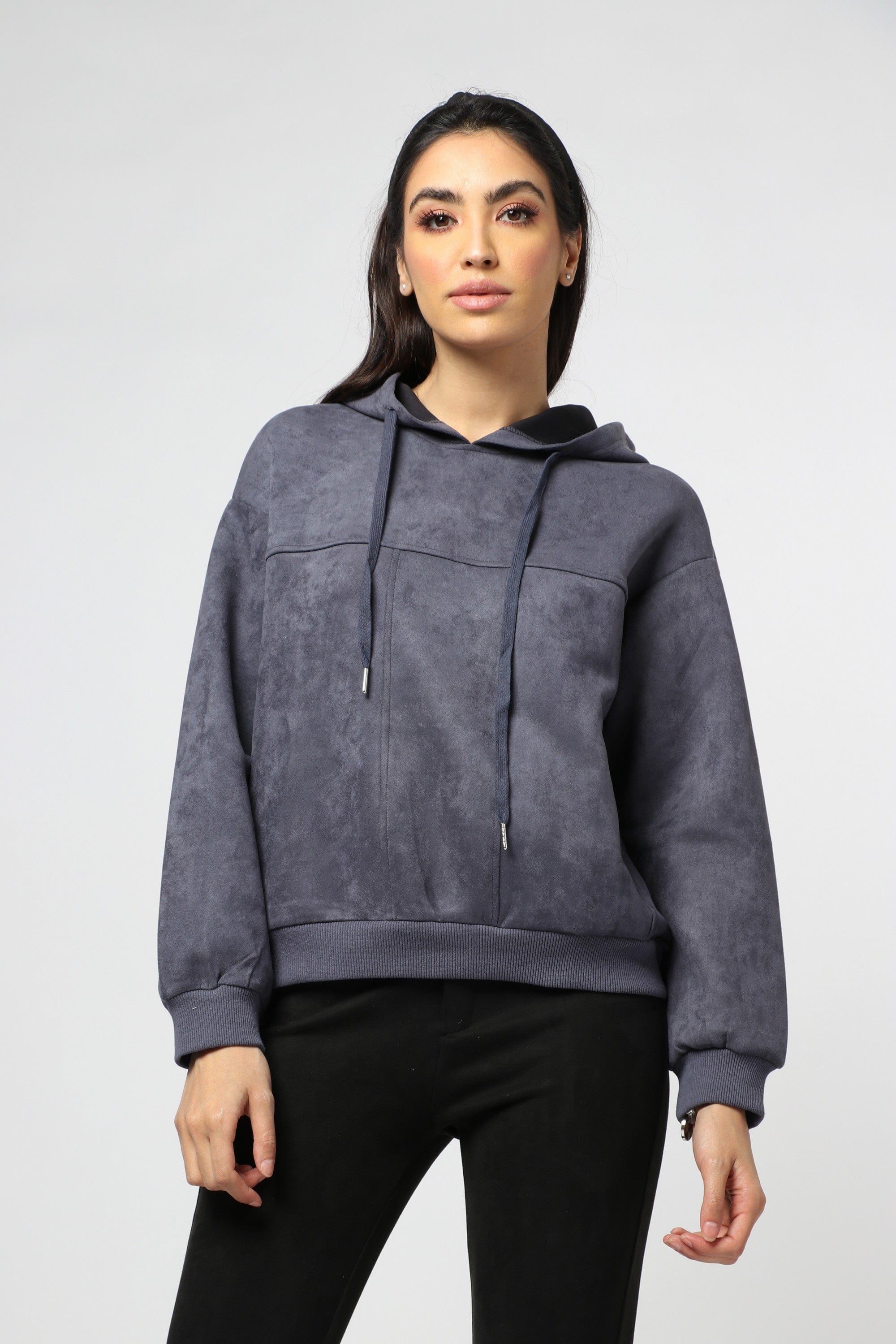 ميكا بلوزة سادة برباط وقبعة بأكمام طويلة