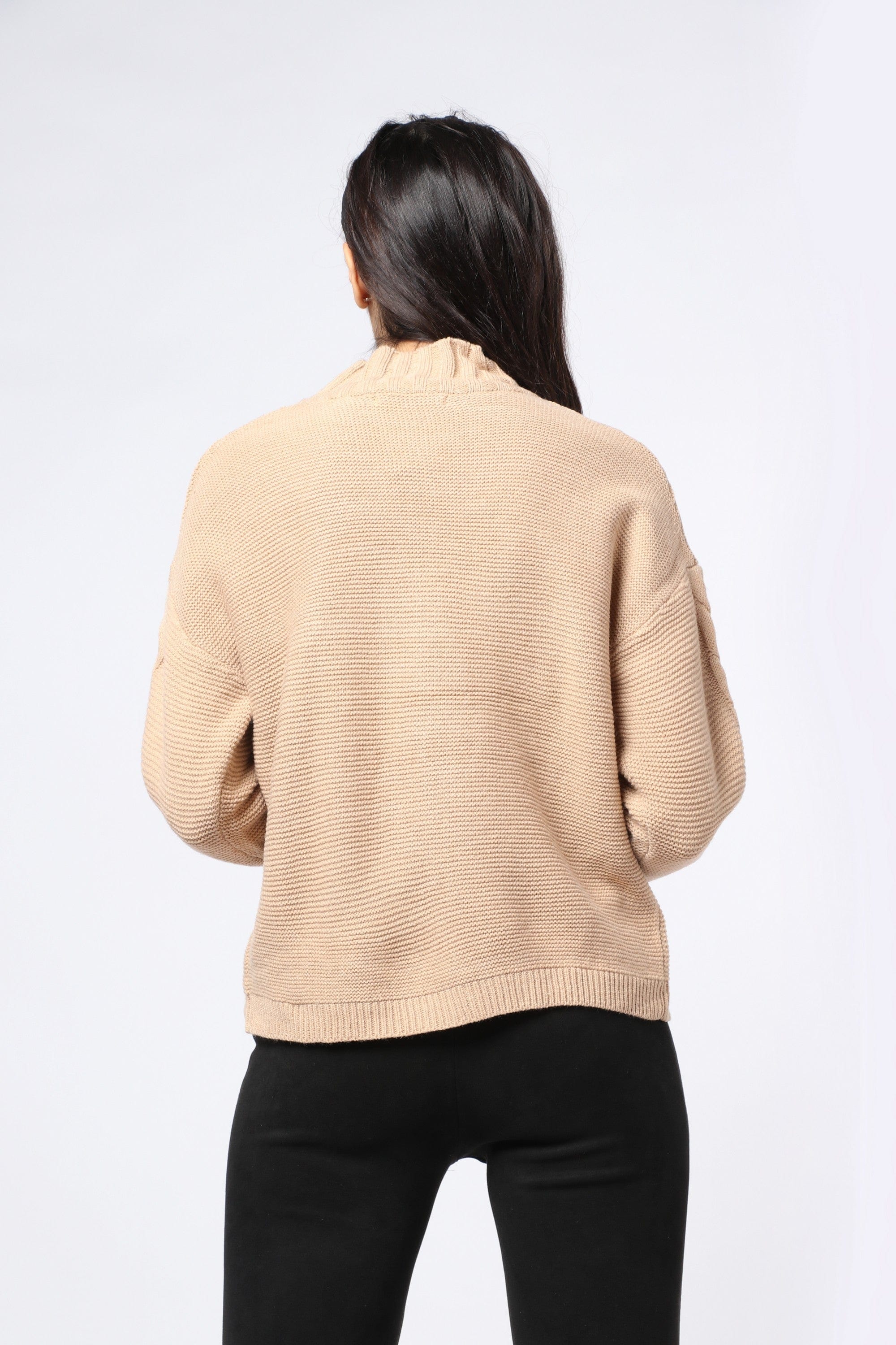 ميكا بلوزة سادة مضفرة برقبة مرتفعة بأكمام طويلة