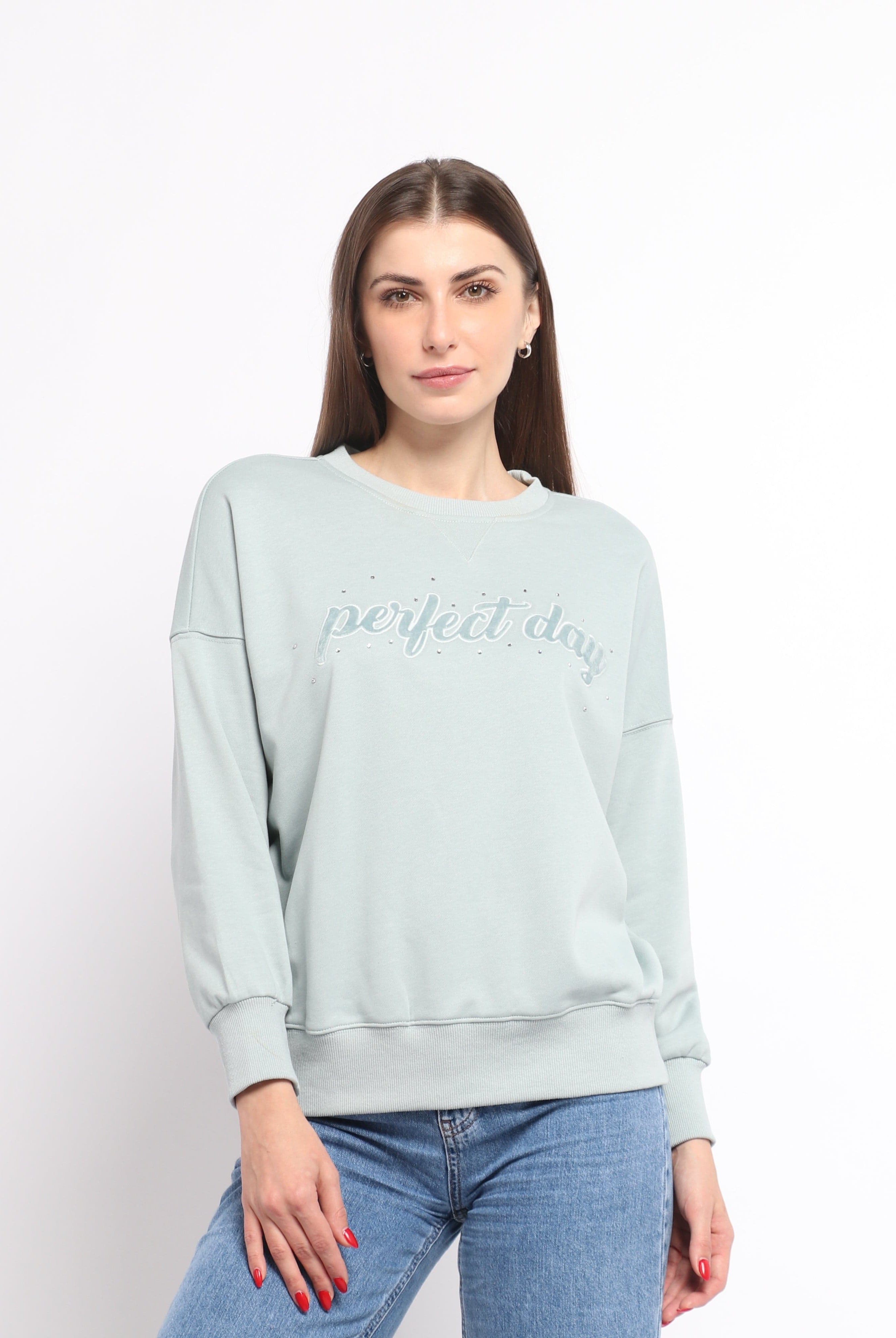 ميكا بلوزة بأكمام طويلة شتوية بطبعة على الصدر