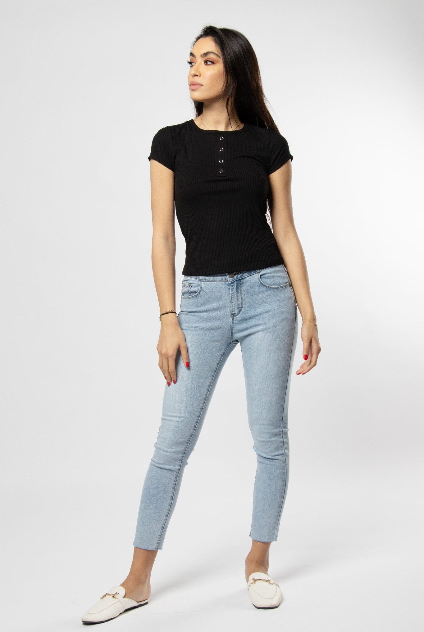 ميكا بلوزة بأكمام قصيرة سادة بياقة دائرية