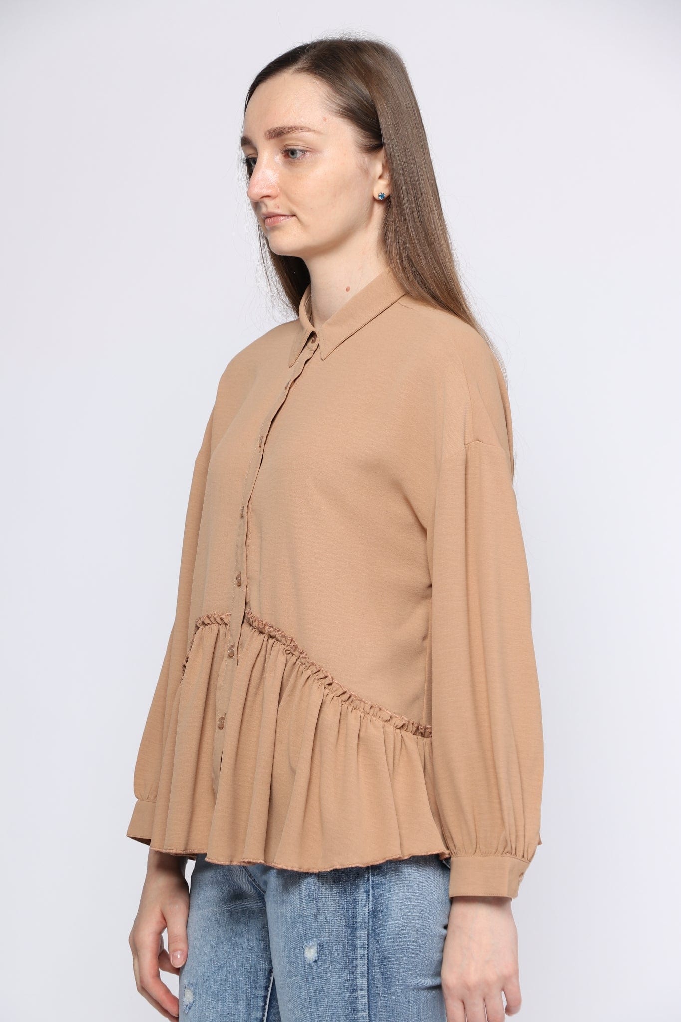 ู
ููุง ุจููุฒุฉ ุจุฃูู
ุงู
ุทูููุฉ ุจุชุตู
ูู
ูู
ูุต ุจูุฑุงููุด