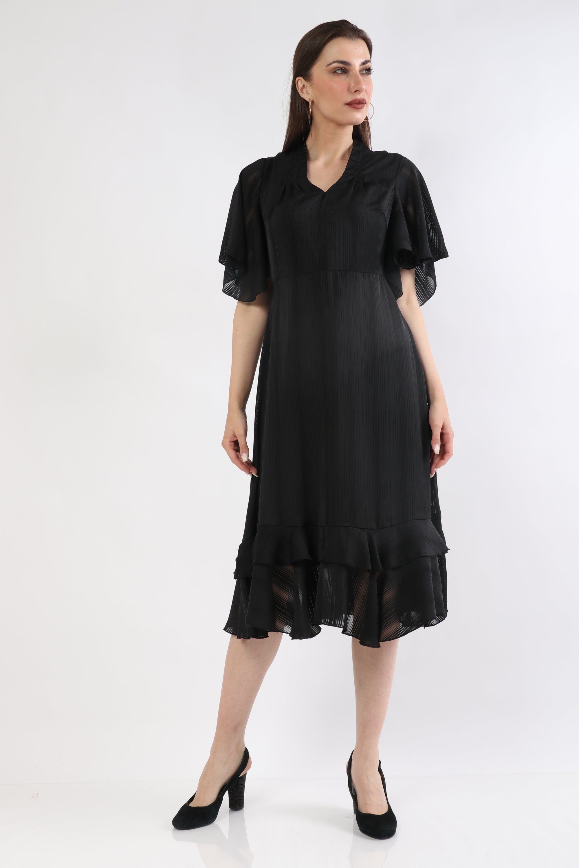 ميكا فستان ميدي بأكمام مفتوحة قصيرة