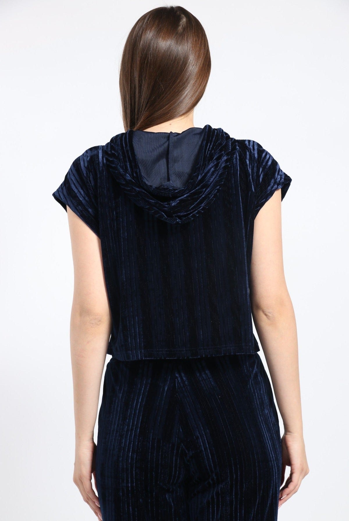 ميكا بلوزة مخمل كم قصير قبعة برباط نسائي