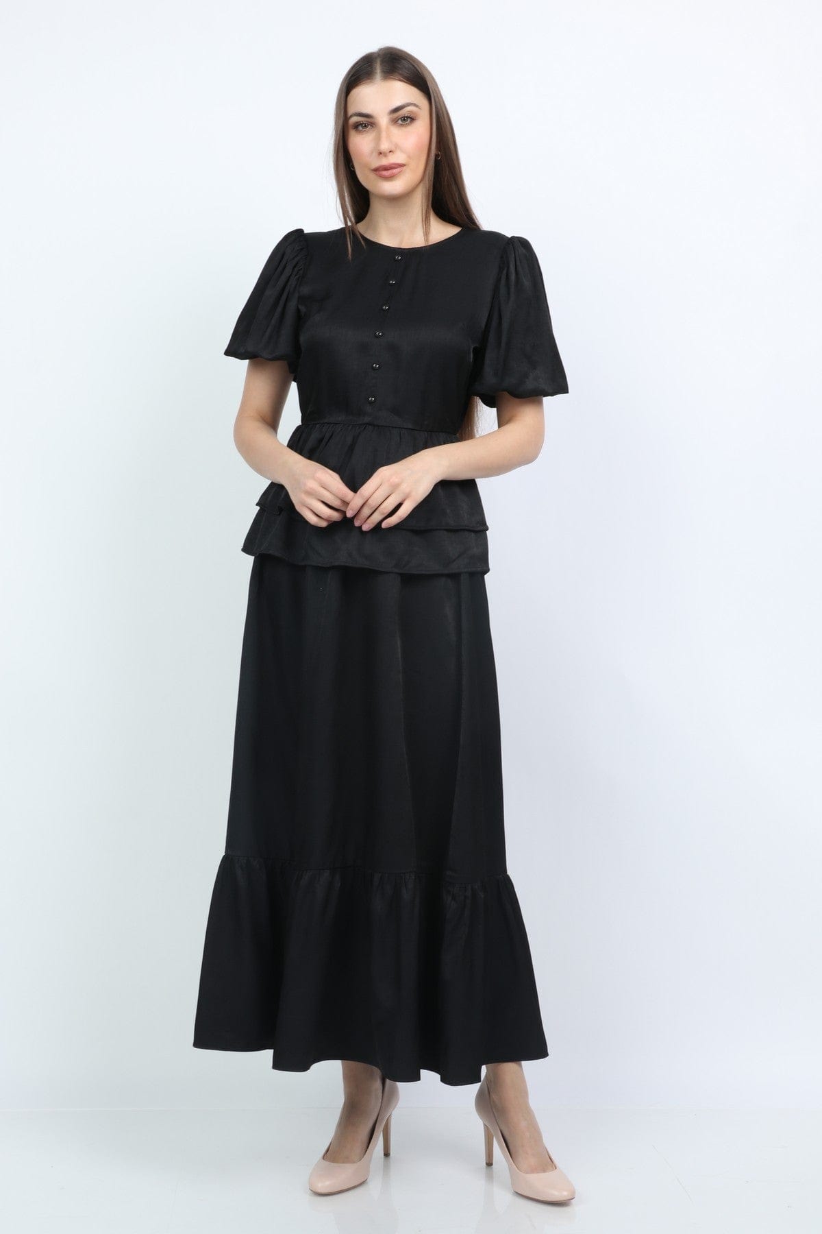 ميكا بلوزة مخصرة مكشكشة طبقتين من الأسفل بأزرار على الصدر كم قصير بف نسائي